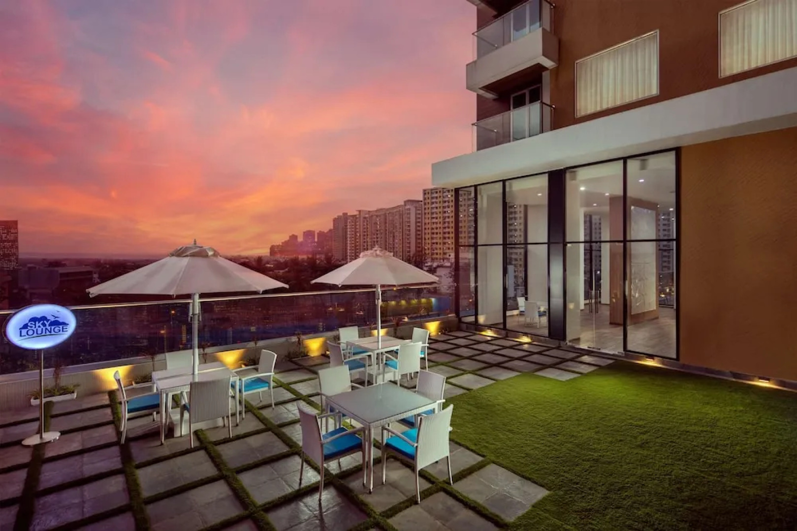 Royal Hometel Suites Dahisar Mumbai