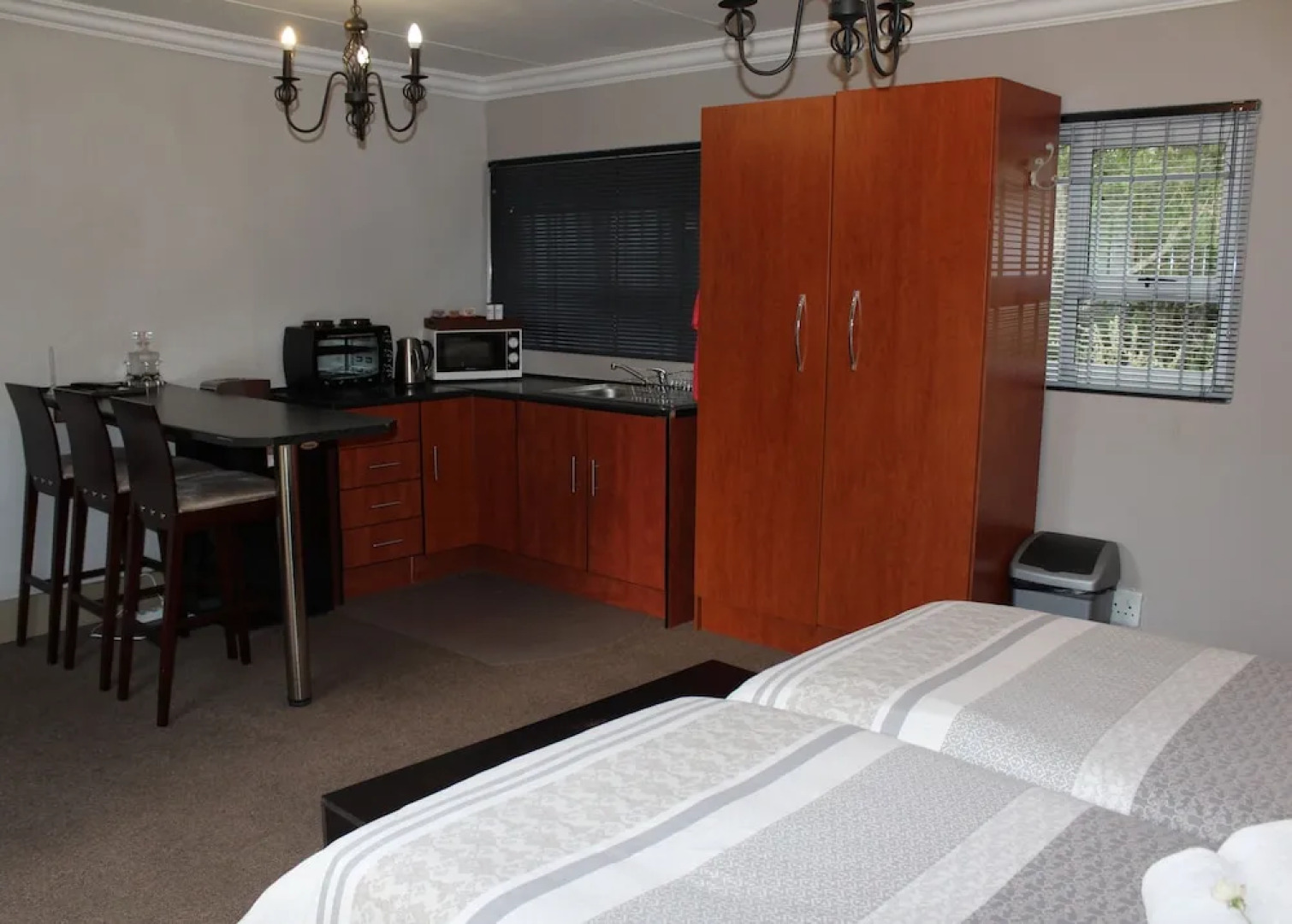 Cottonwood Guesthouse