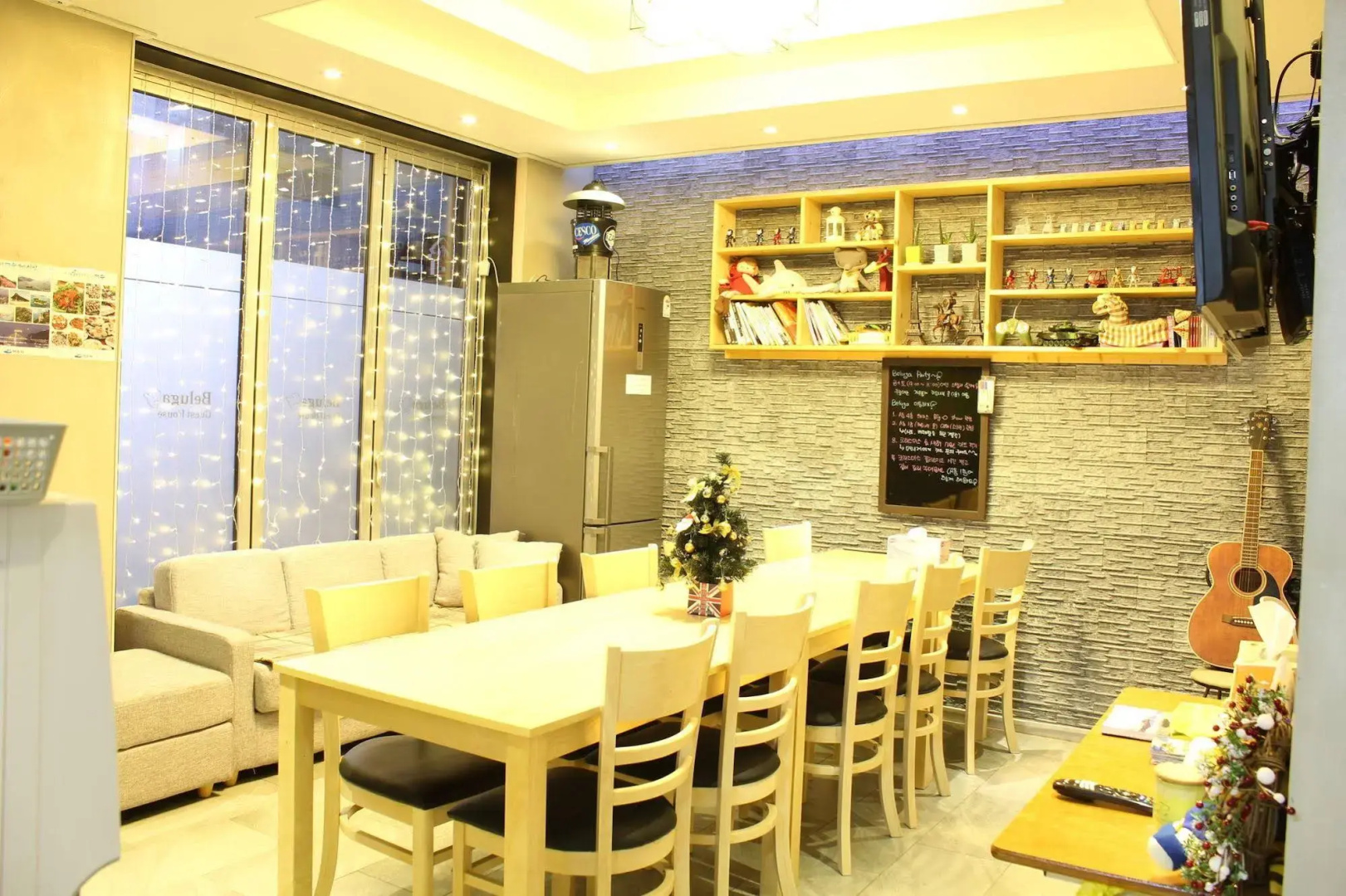 Beluga Guest House - Hostel