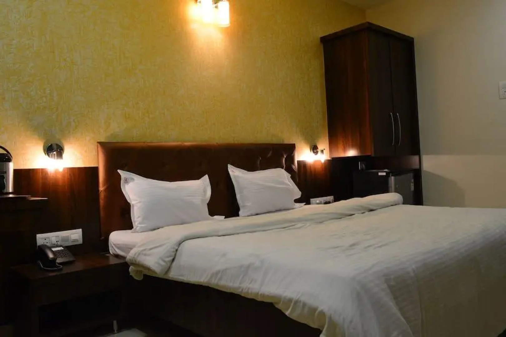 Sai Moreshwar Resort
