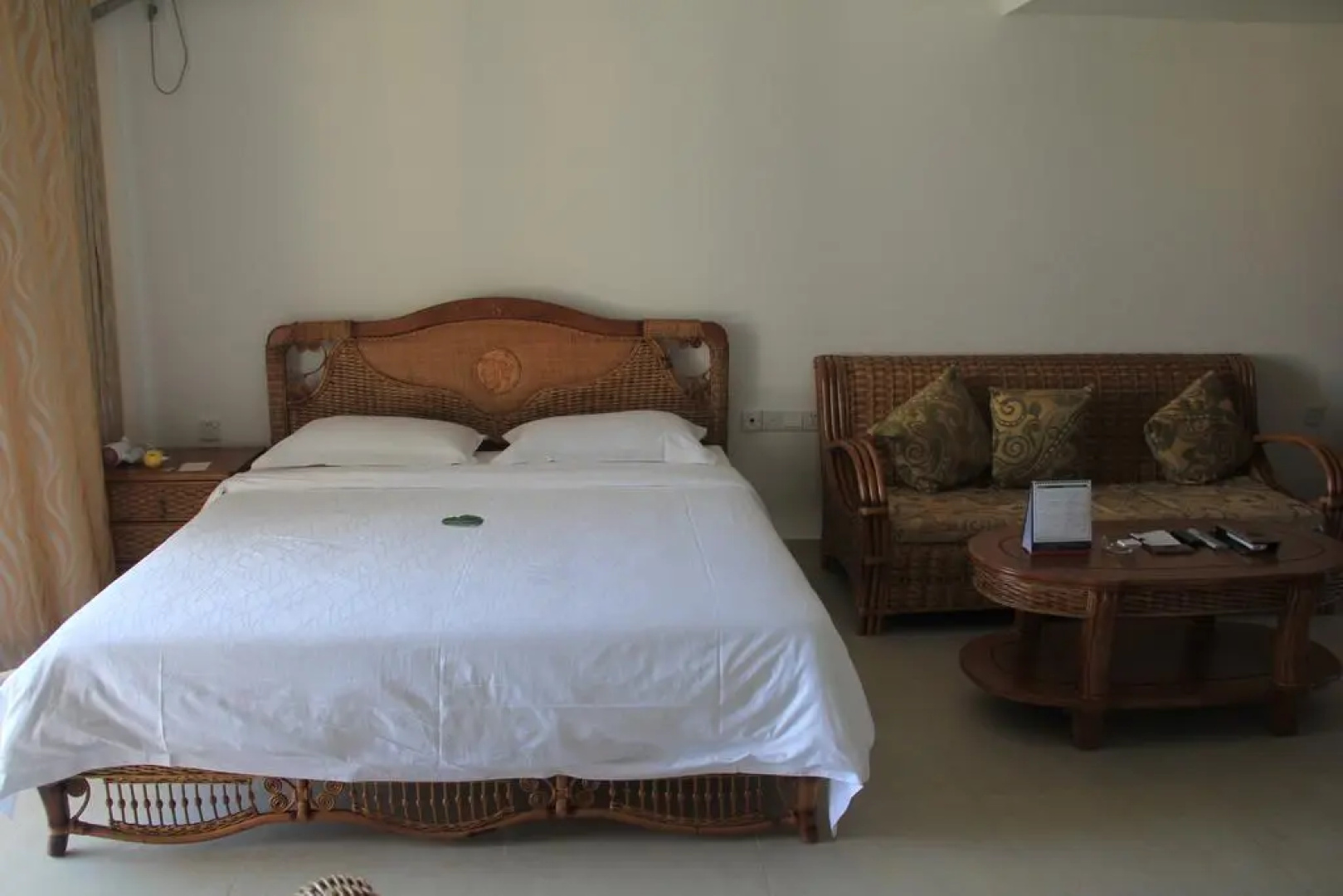 Days Hotel Hainan Xinglong Jinlvju