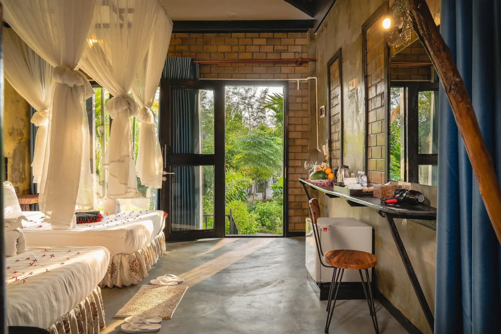 Koh Rong Hill Beach Resort