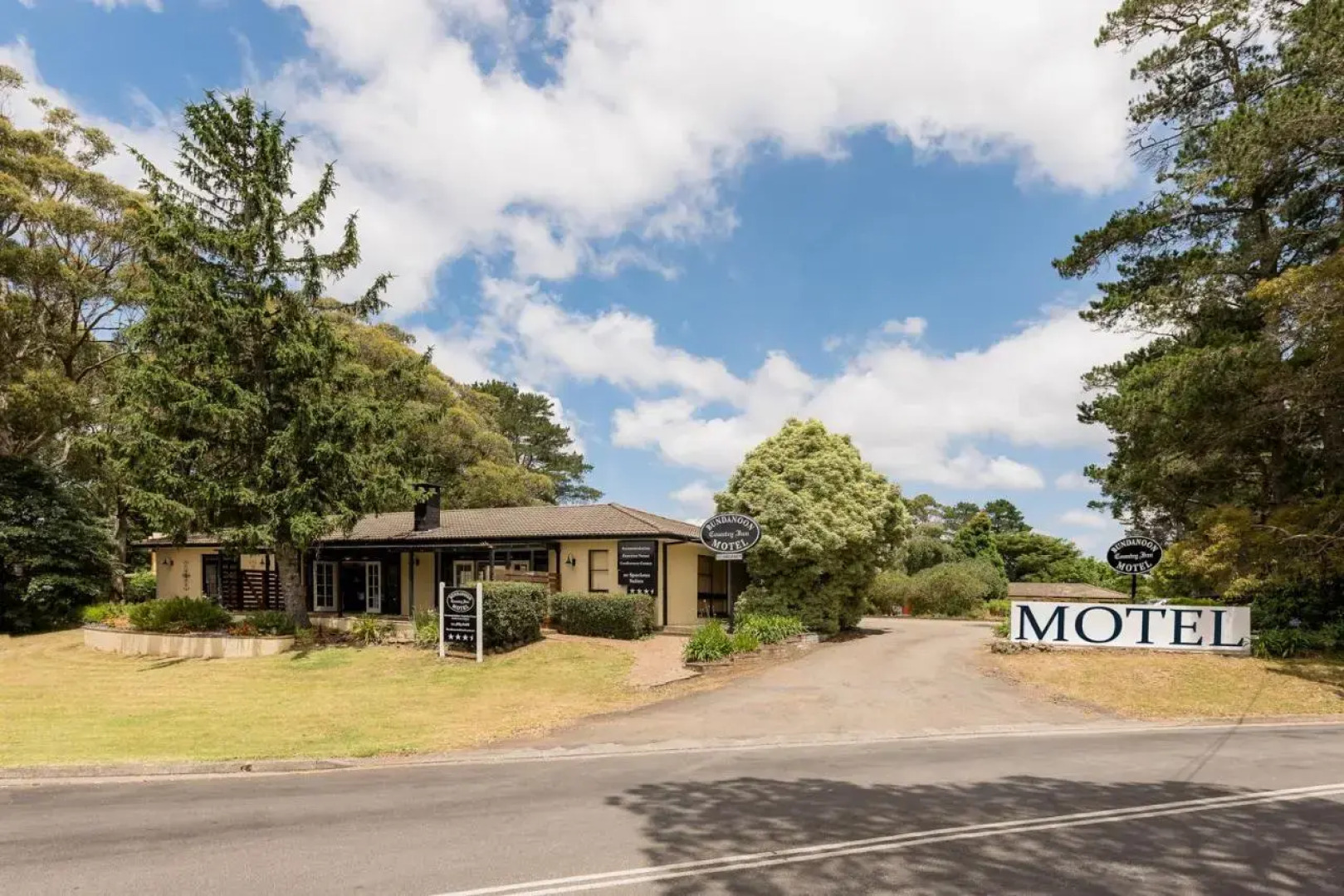 Bundanoon Country Inn Motel