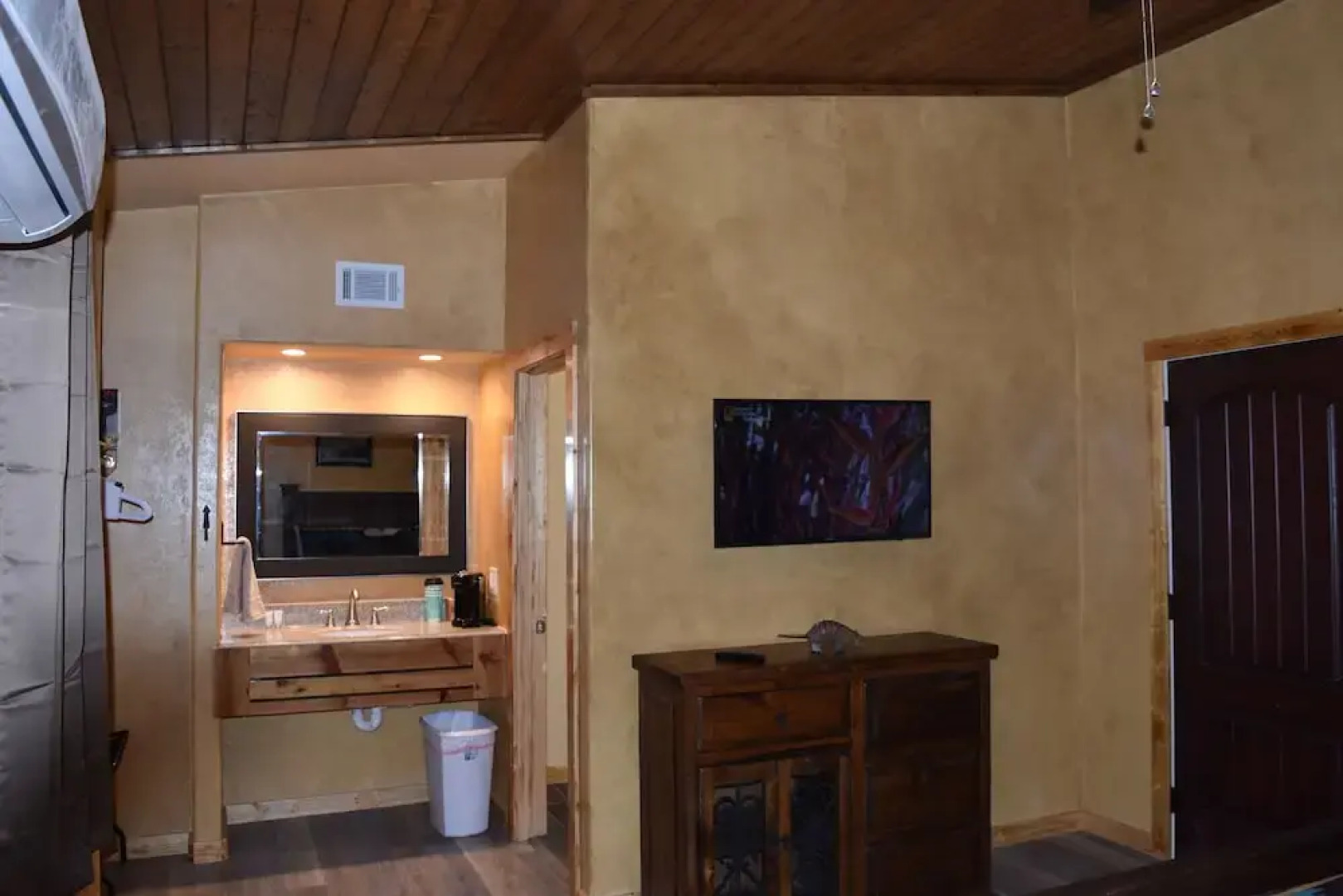 Paisano Village RV Park & Inn