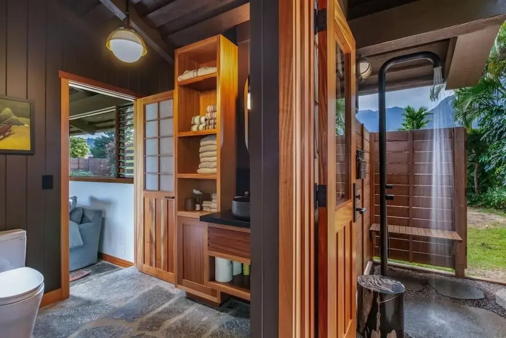 Hale Maluhia Hanalei 1 Bedroom Home by RedAwning