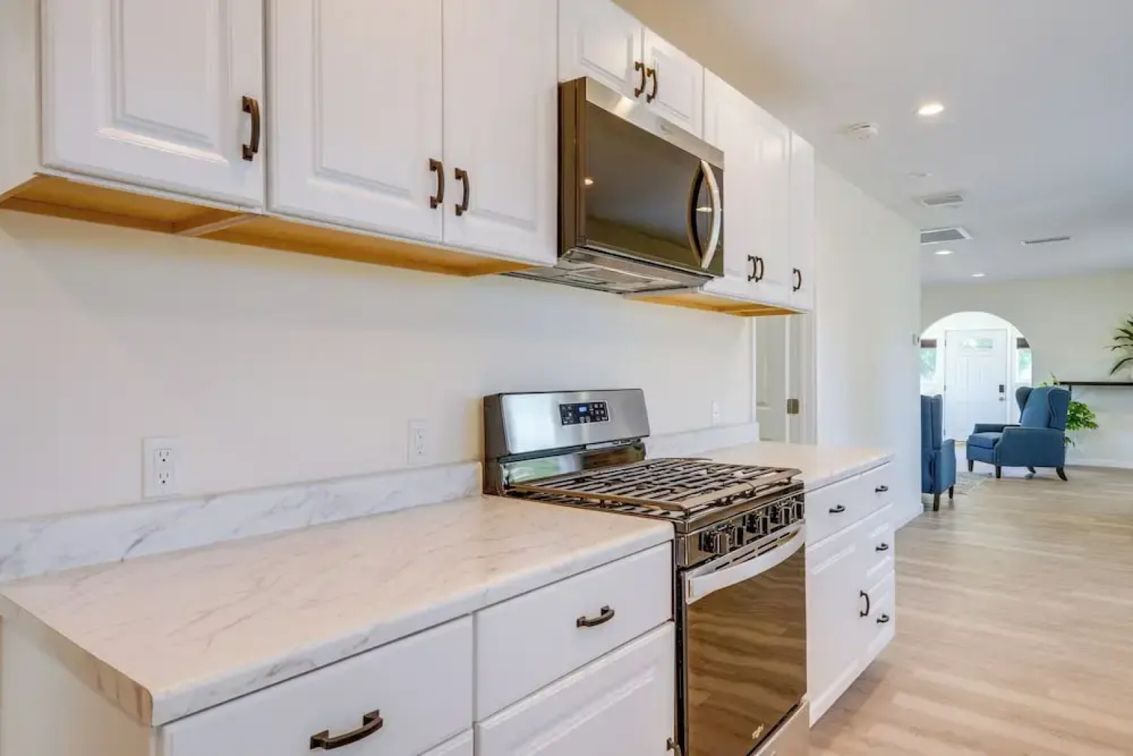 Walk to Dtwn Tehachapi: Updated Getaway w/ Yard!