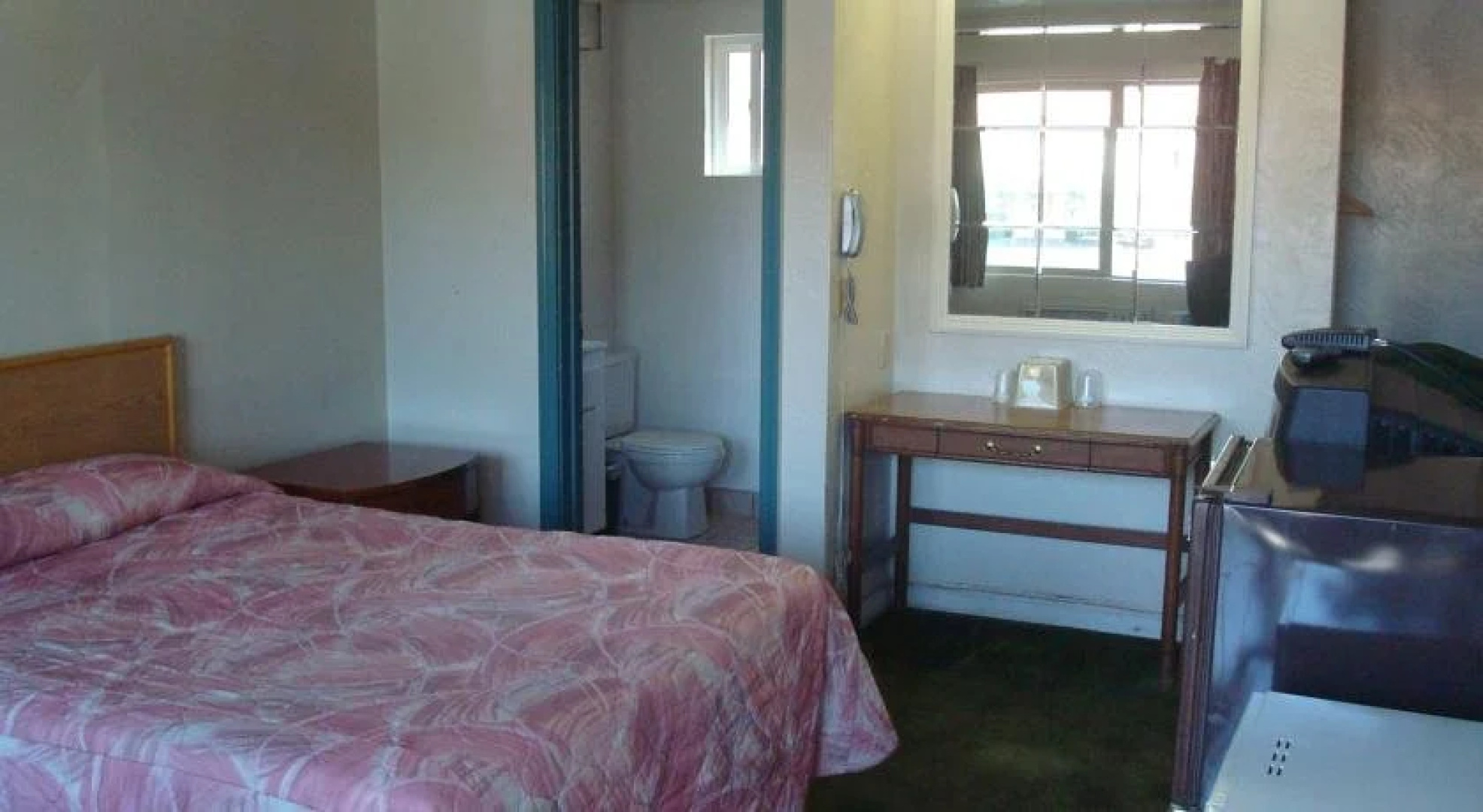 Travelers Rest Motel