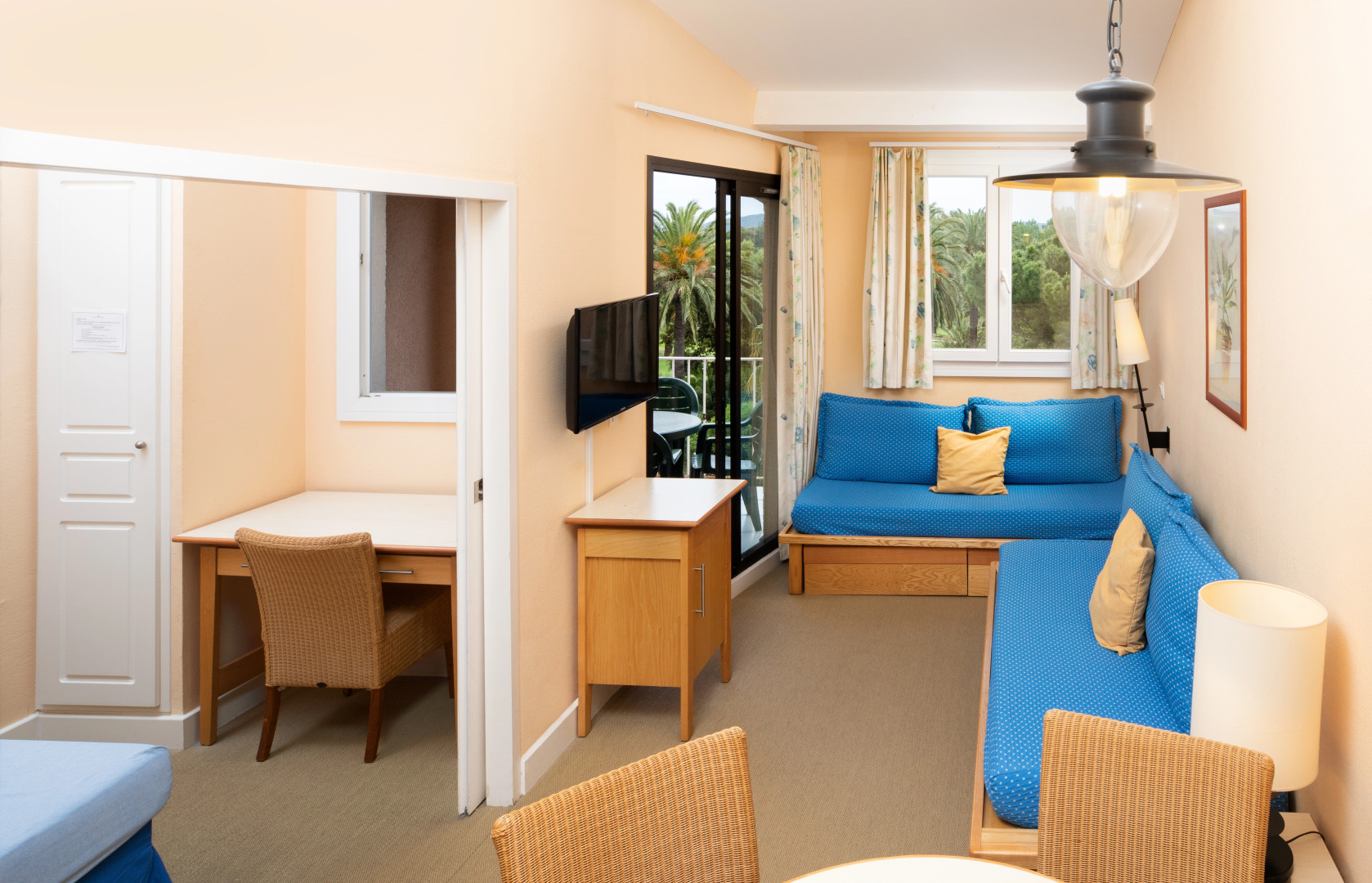 SOWELL Family Port Grimaud