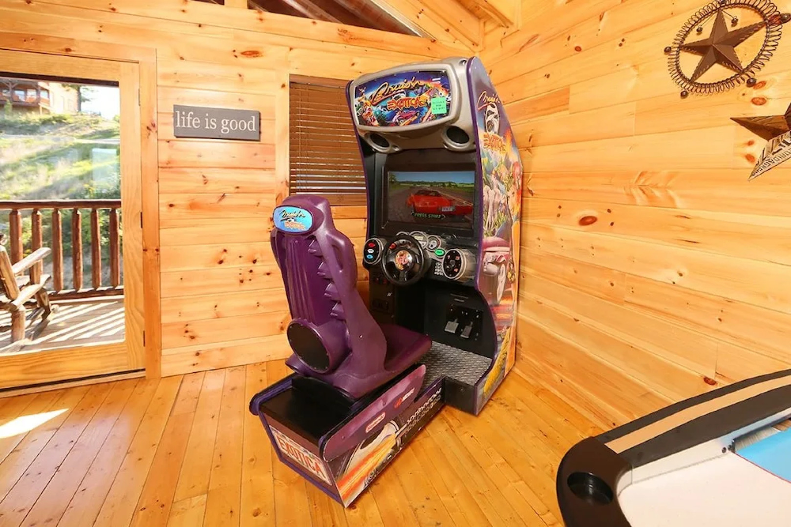 Picture Perfect 7 Br cabin by RedAwning