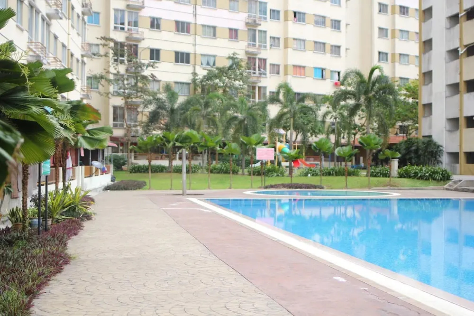 Teratai Homestay  Vista Impiana