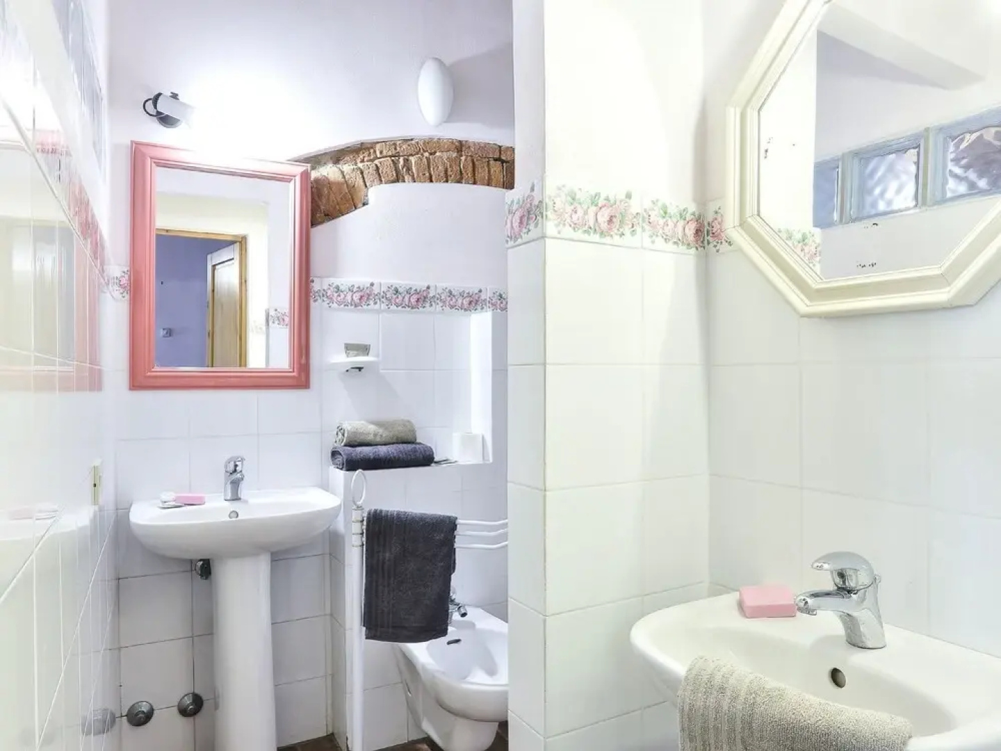 Luxurious Cottage in Palaia With Pool