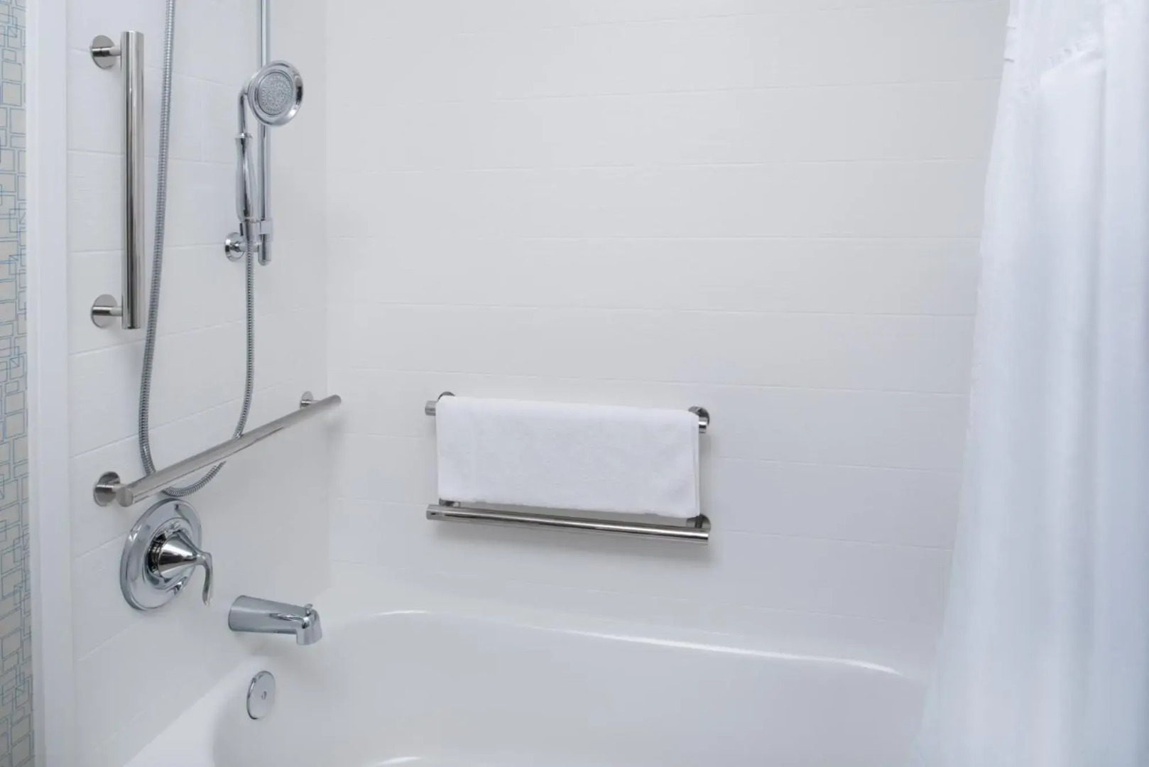 Holiday Inn Express Hotel & Suites Bismarck by IHG