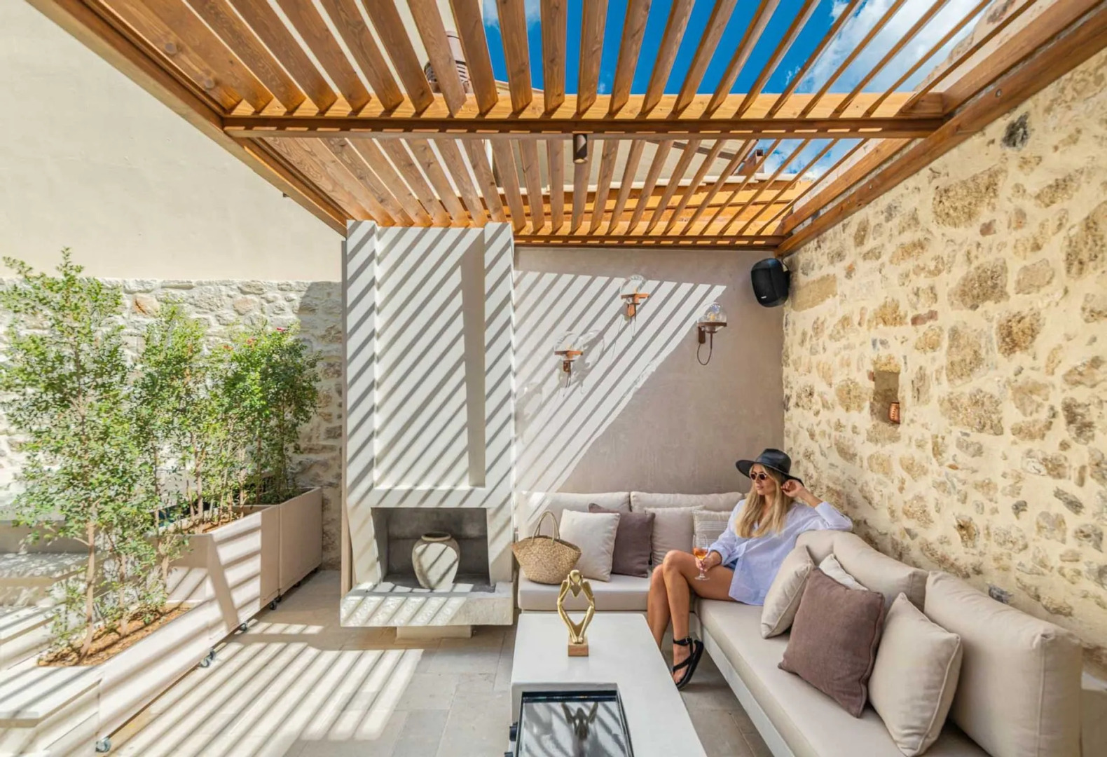 Inotropes Boutique Suites