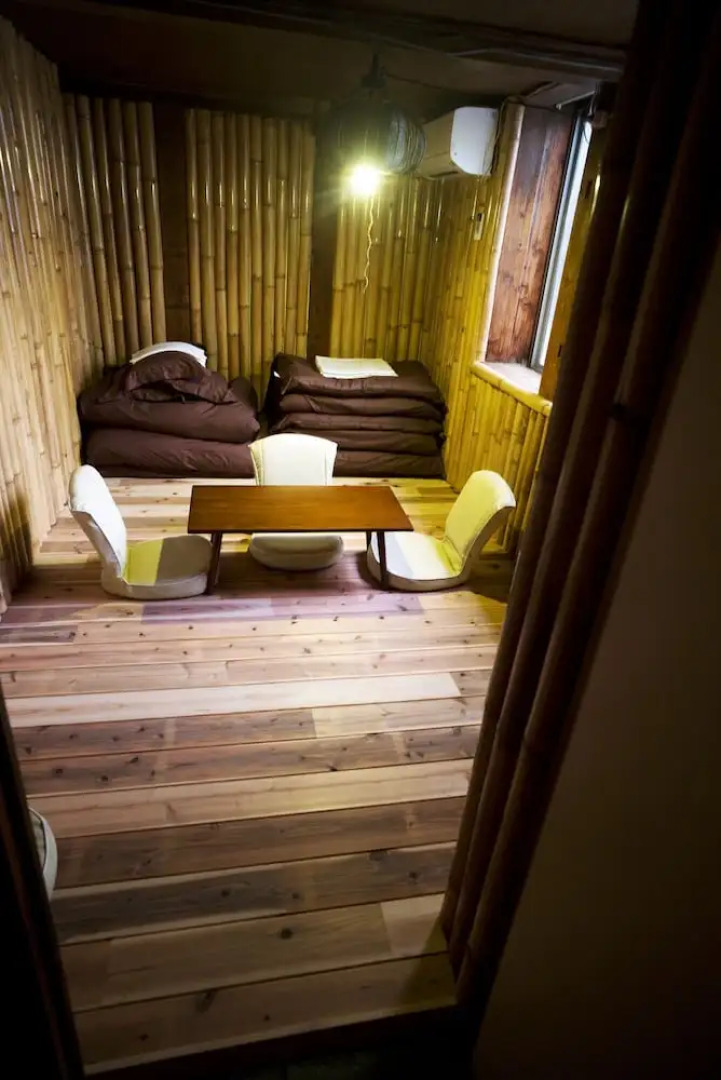 WORLDTRECK DINER & GUESTHOUSE - Pise - Hostel