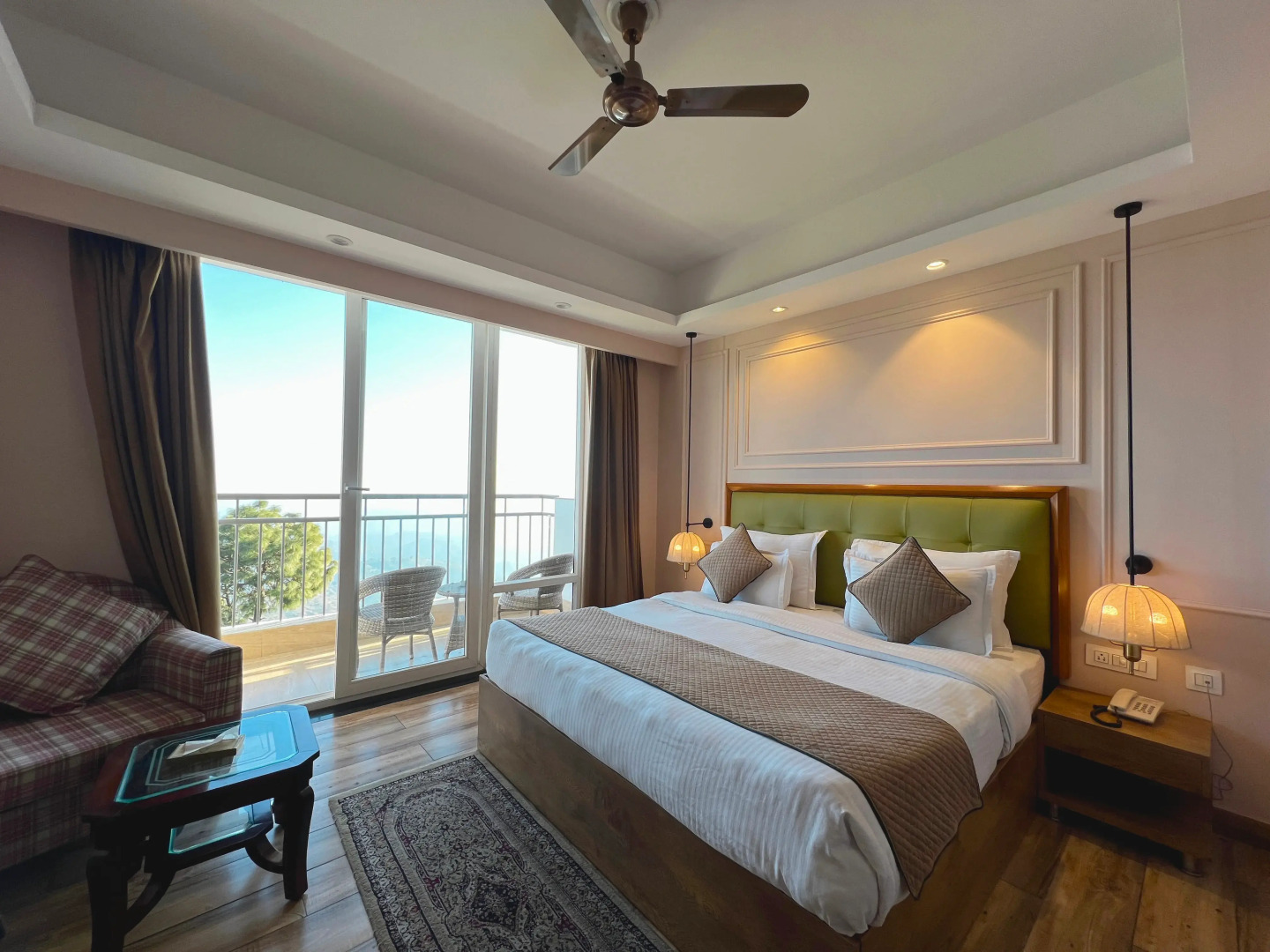 Peaks And Pines Resort