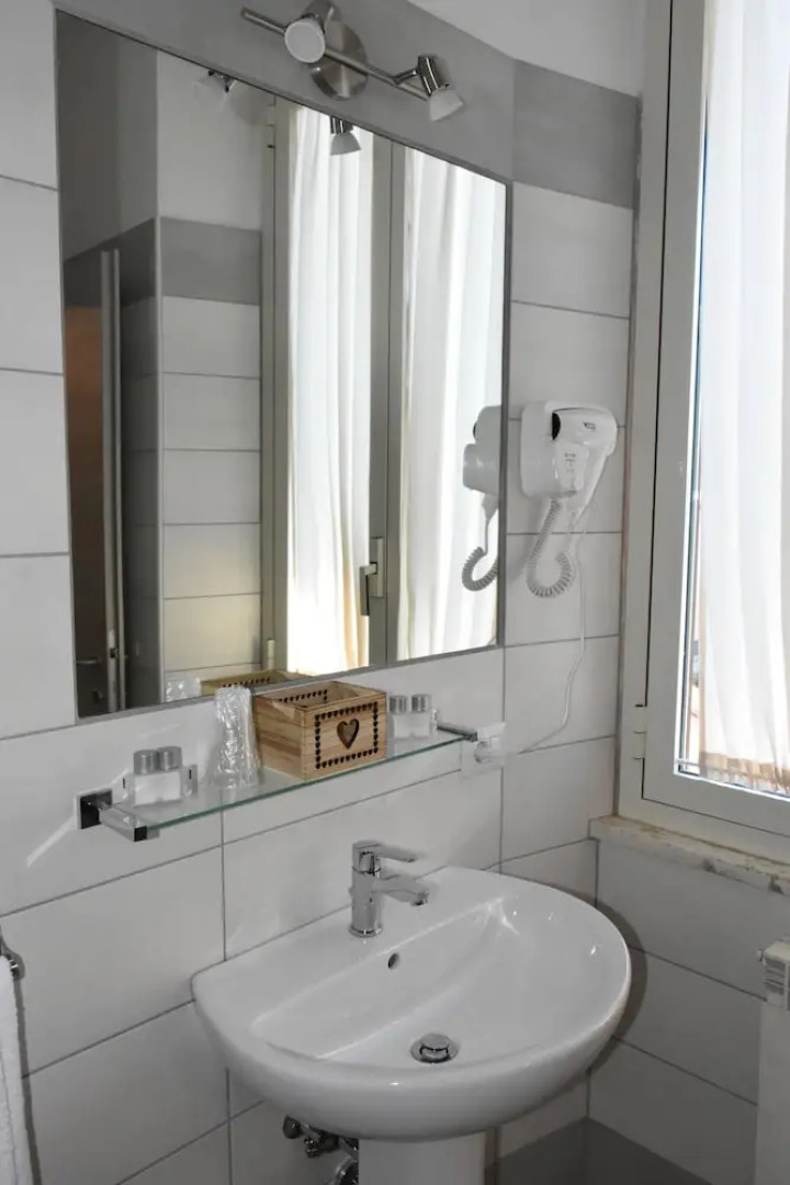 Albano Station Rooms