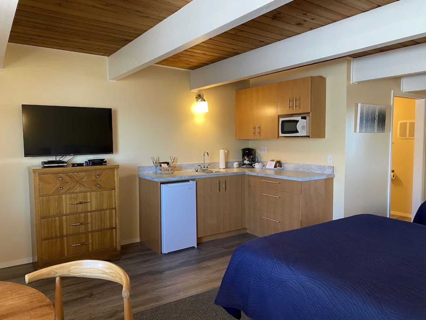 Wheeler on the Bay Lodge & Marina