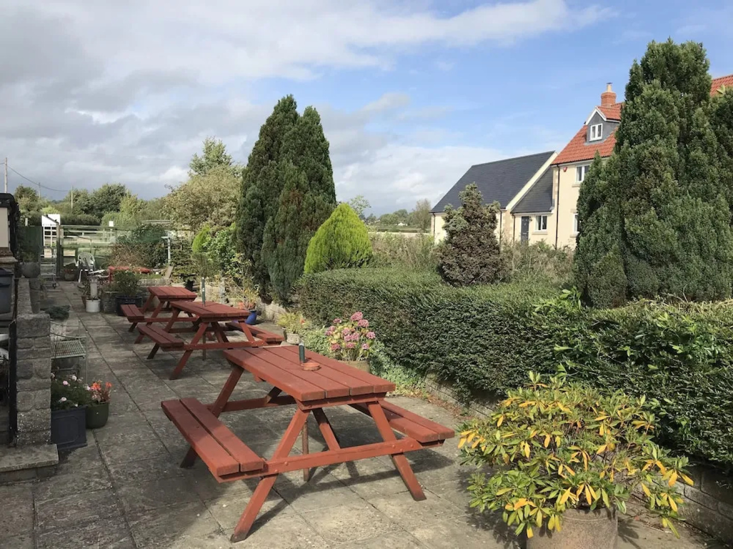 The Pecking Mill Inn