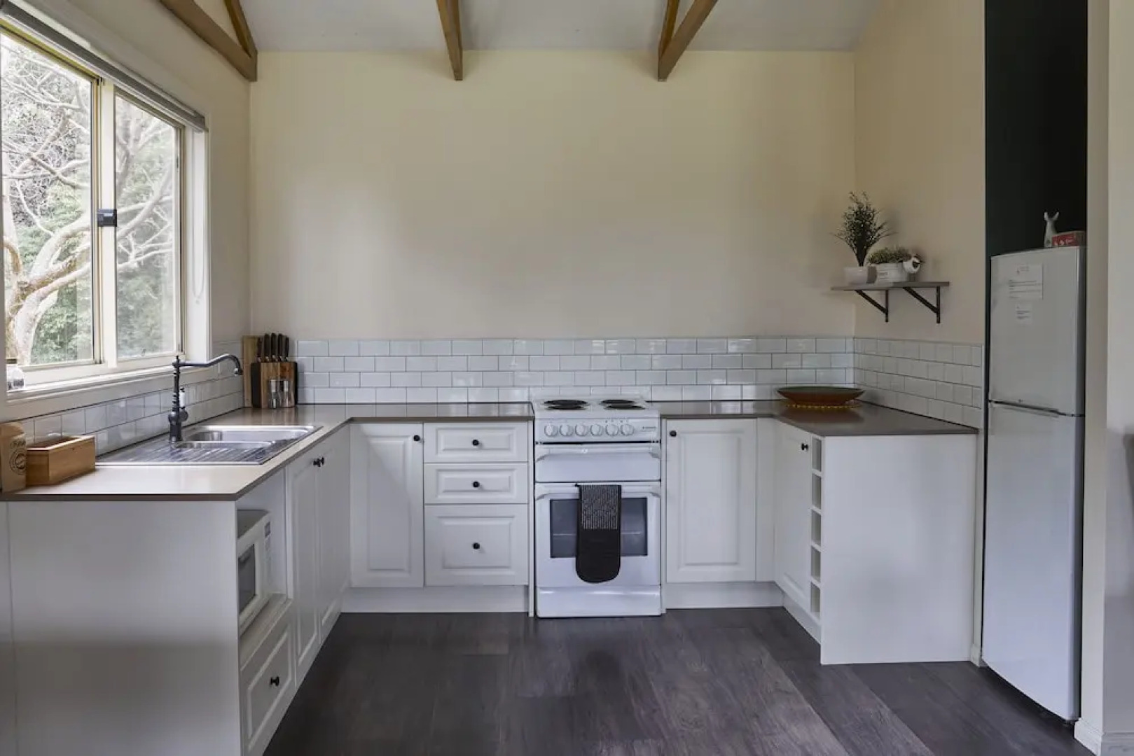 Mystery Bay Cottages