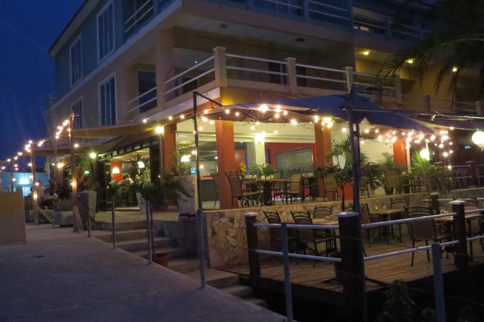 Den Laman Condominiums