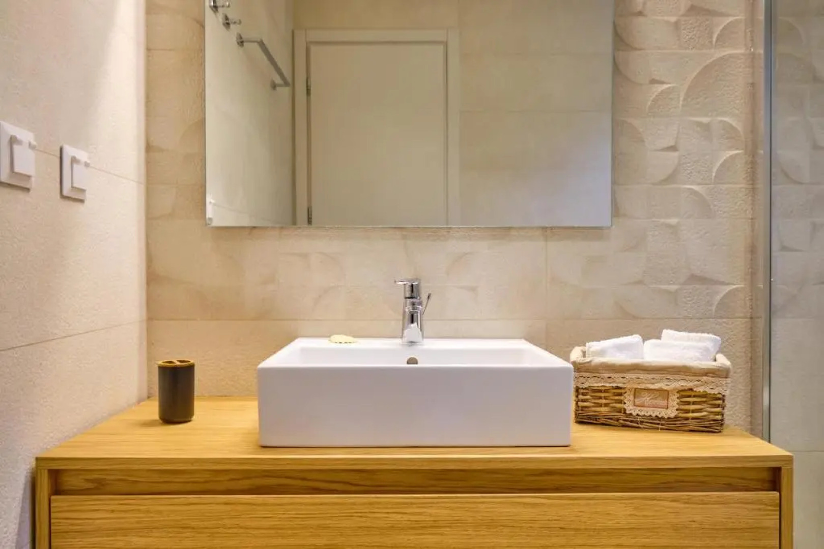 Armikes Beachfront Suites Afionas