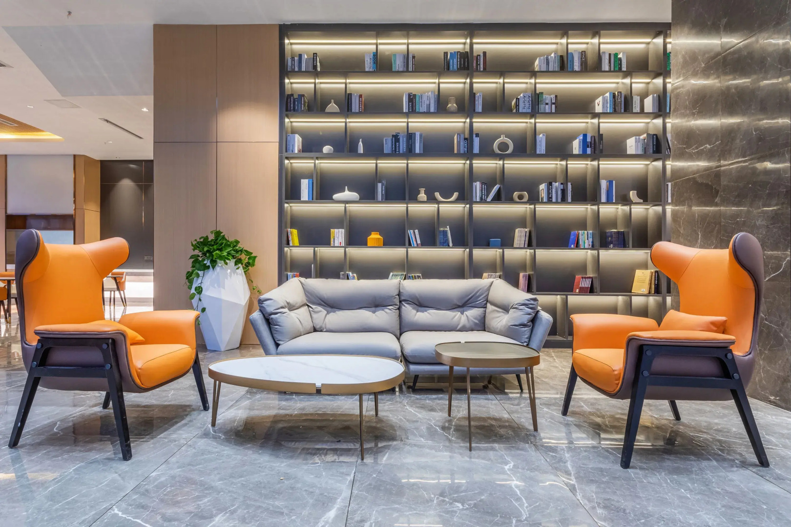 Qin Yue Shi Ye Hotel