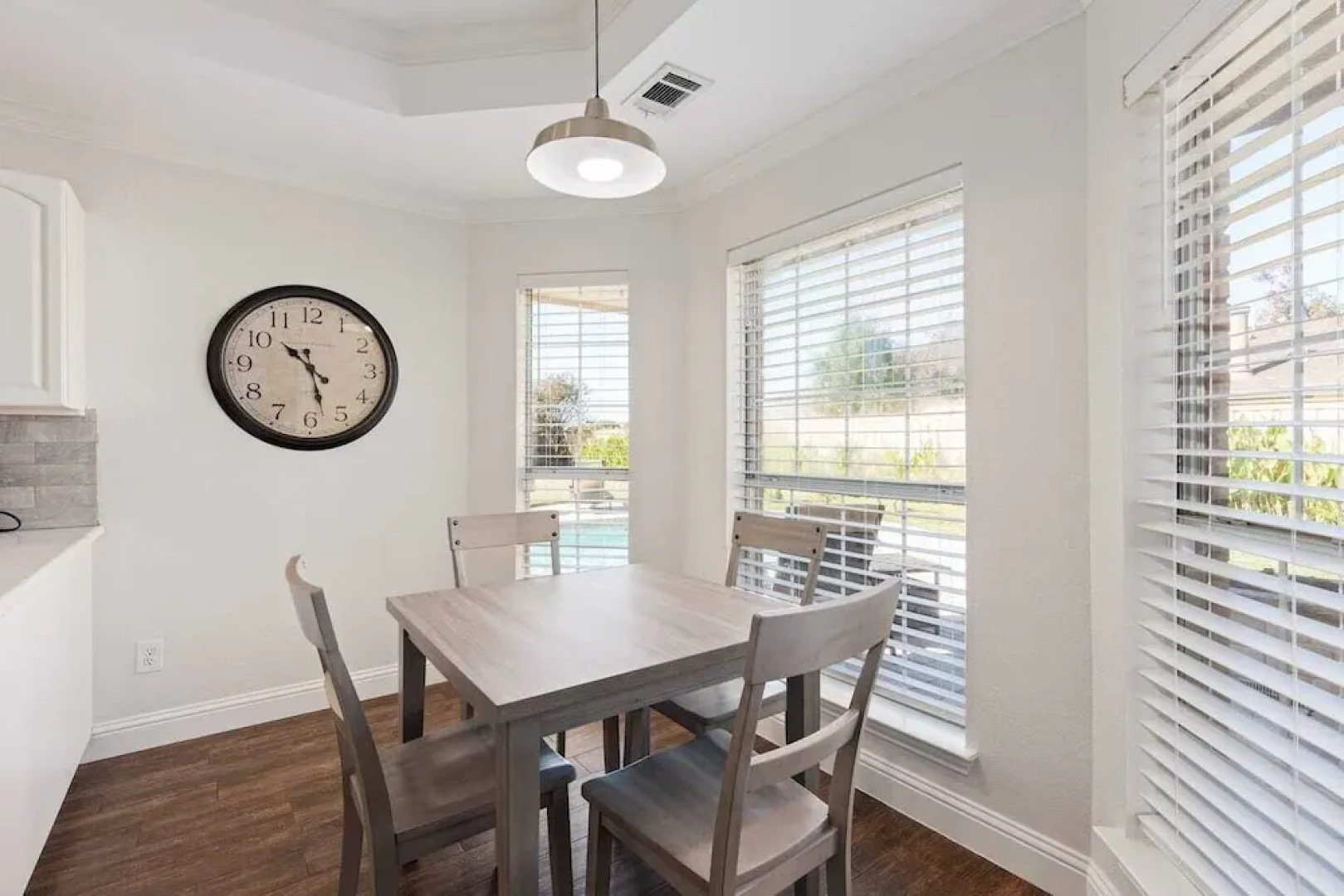 Home Pool 15 Minutes from DFW Airport