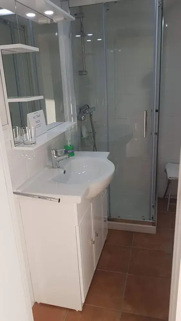 Room in Guest Room - Rooms With Private wc 1