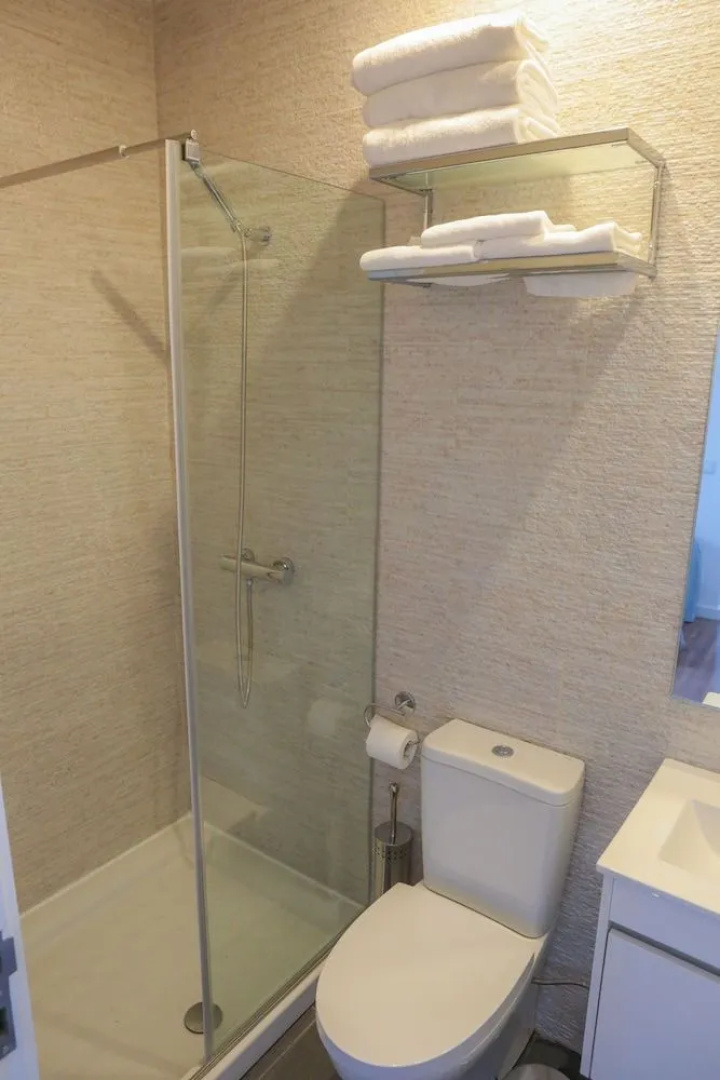 Caminha Hostel & Suites