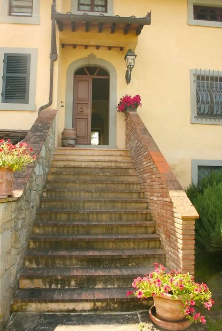 Private Villa with AC, private pool, WIFI, TV, terrace, pets allowed, parking, close to Arezzo