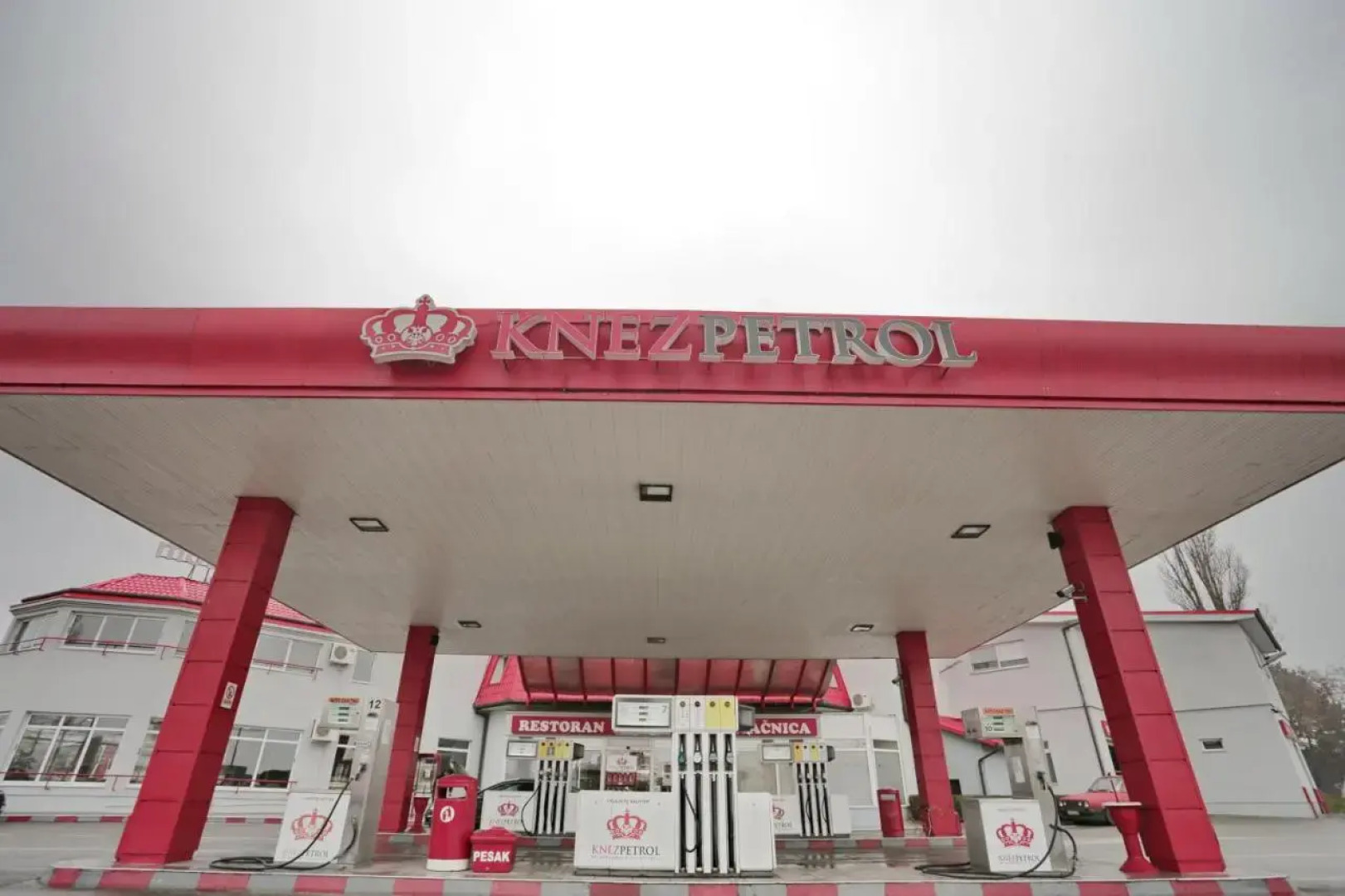 Knez Petrol Motel