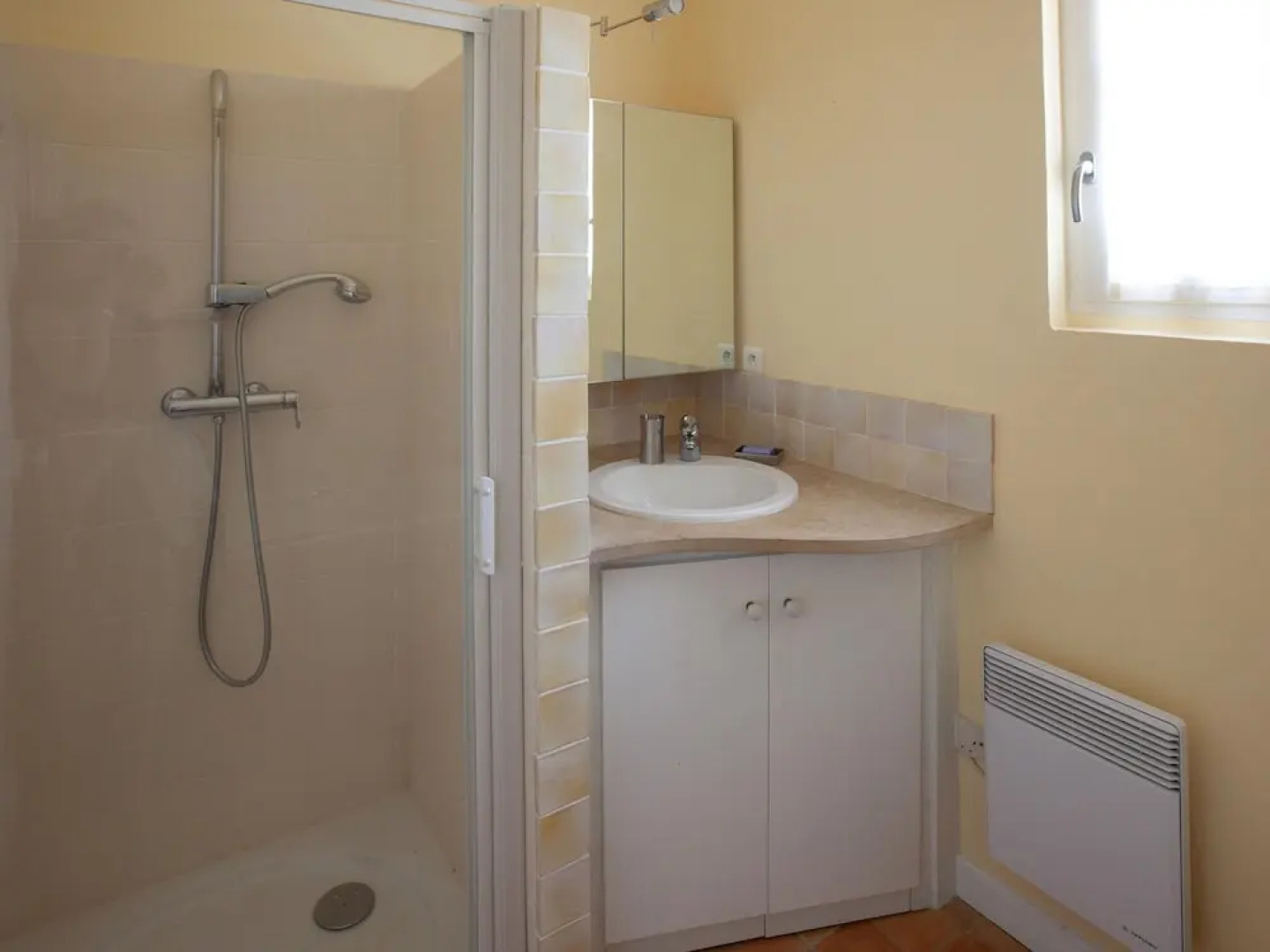 Secluded Holiday Home in Rustrel With Swimming Pool