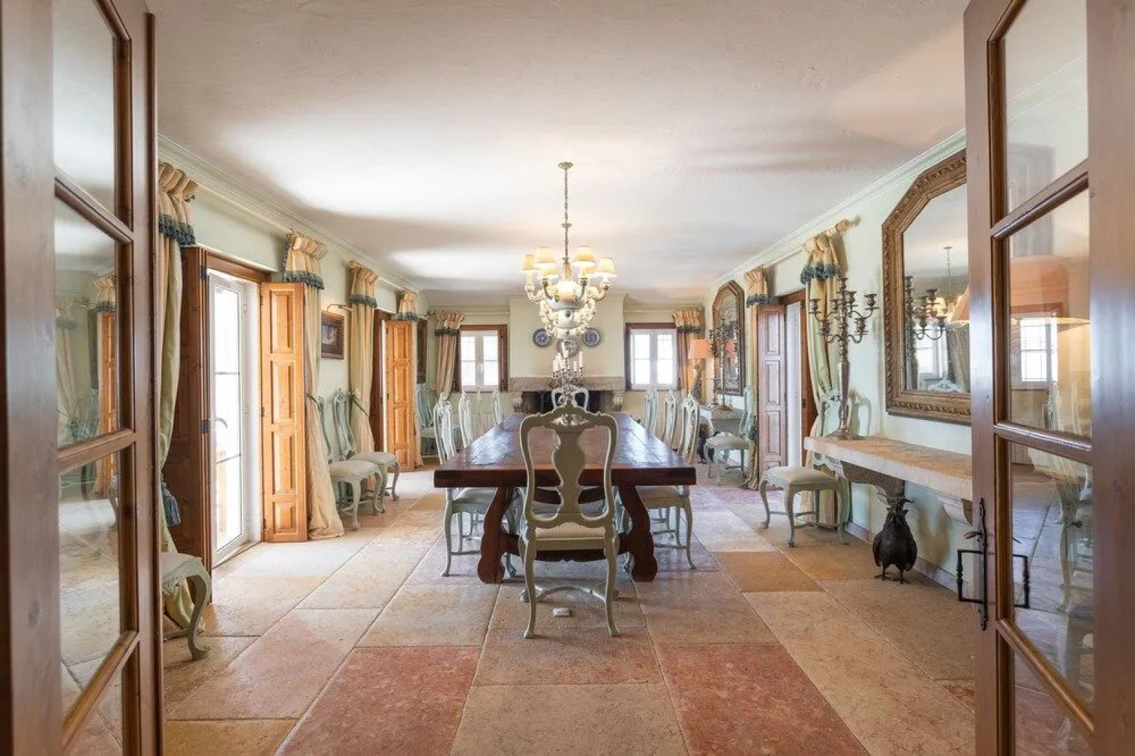 Rosa Estates The Farmhouse & Stables