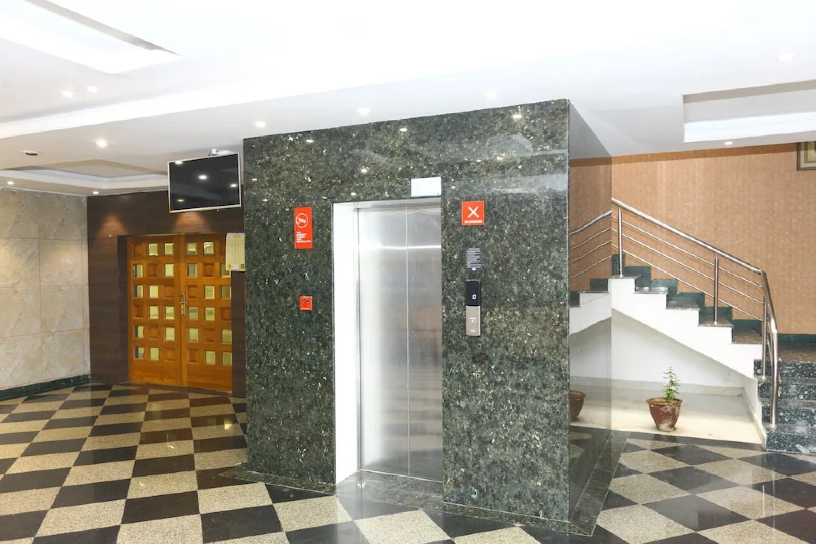 OYO 10017 RB Grand Residency