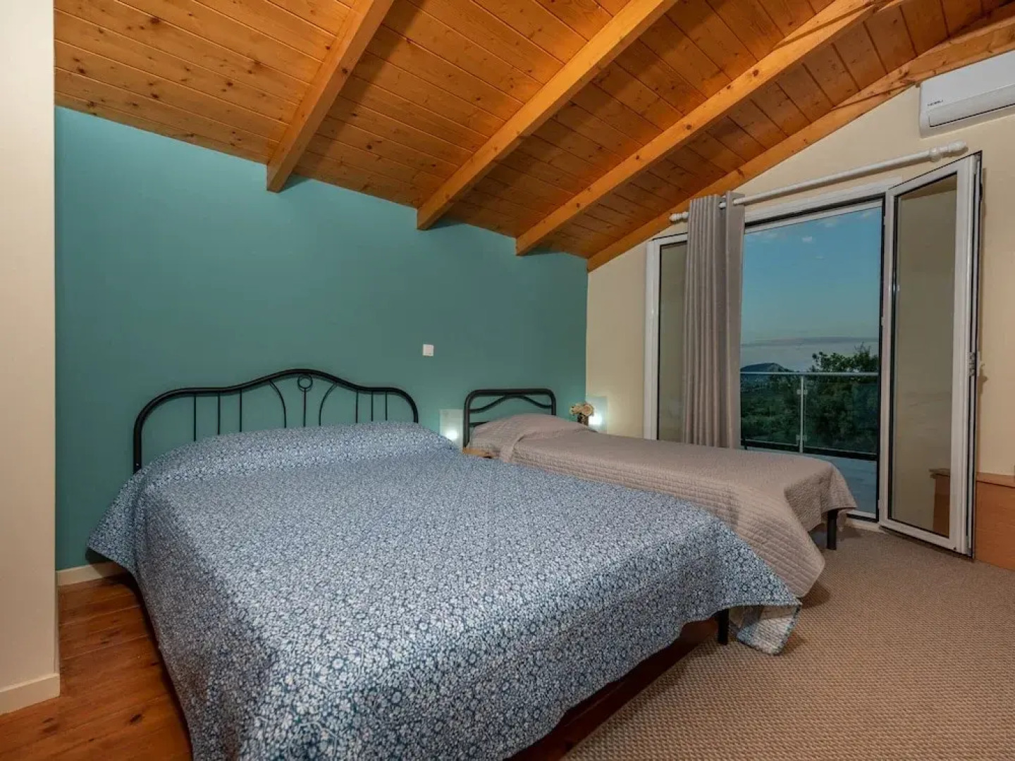 Villa in Zakynthos With Private Pool & Views