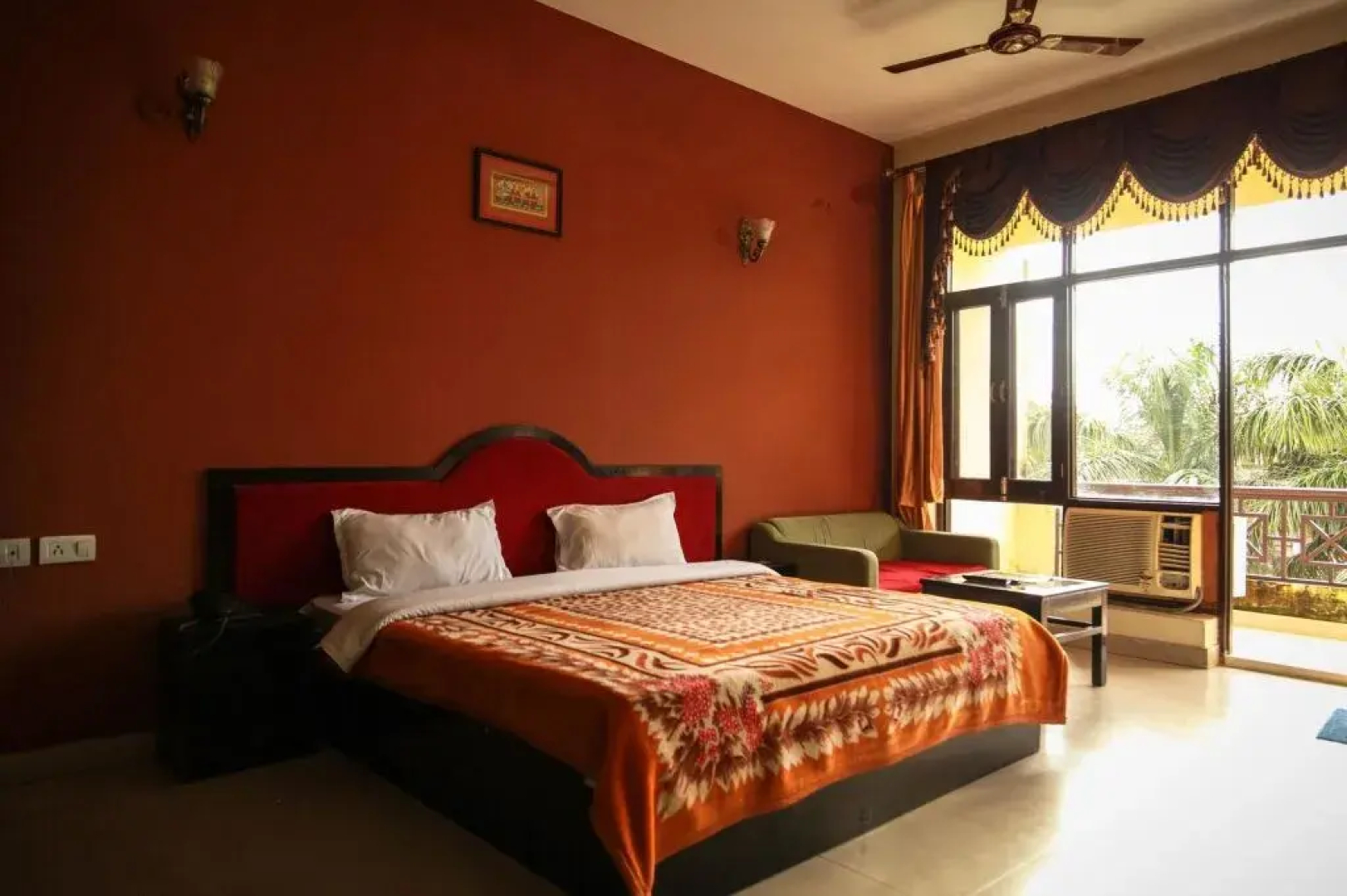 Hotel Neeraj Bhawan