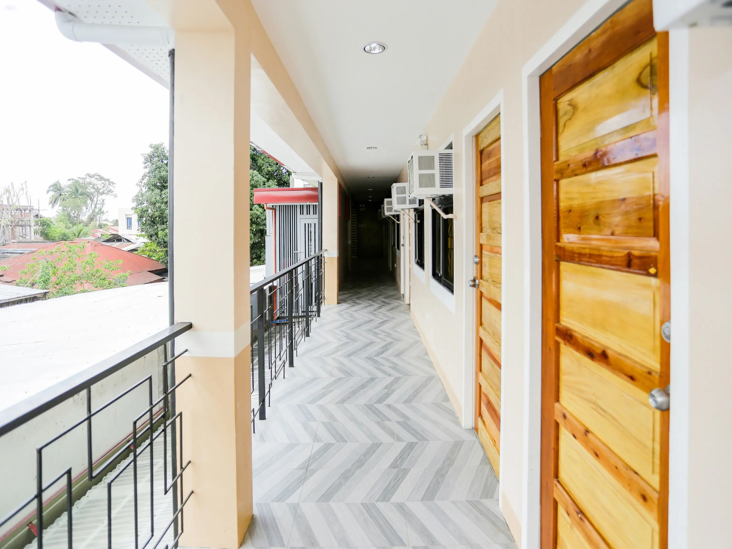 Jrja Suites by OYO Rooms