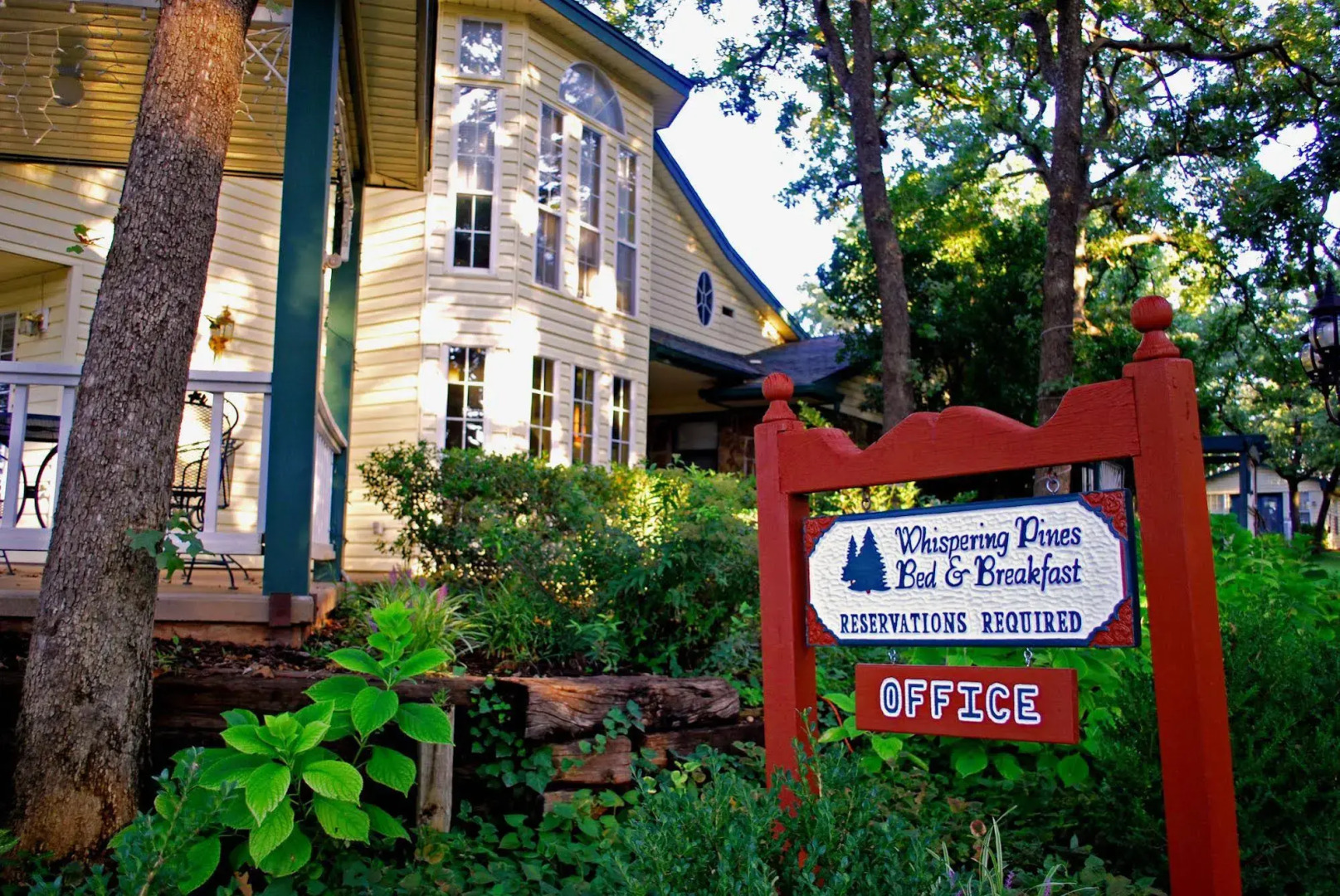 The Whispering Pines Inn Bed & Breakfast