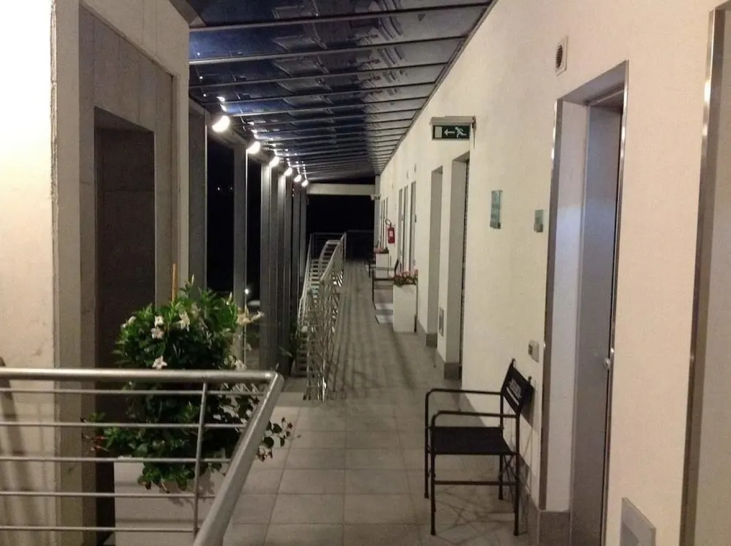 Hotel Bed & Business