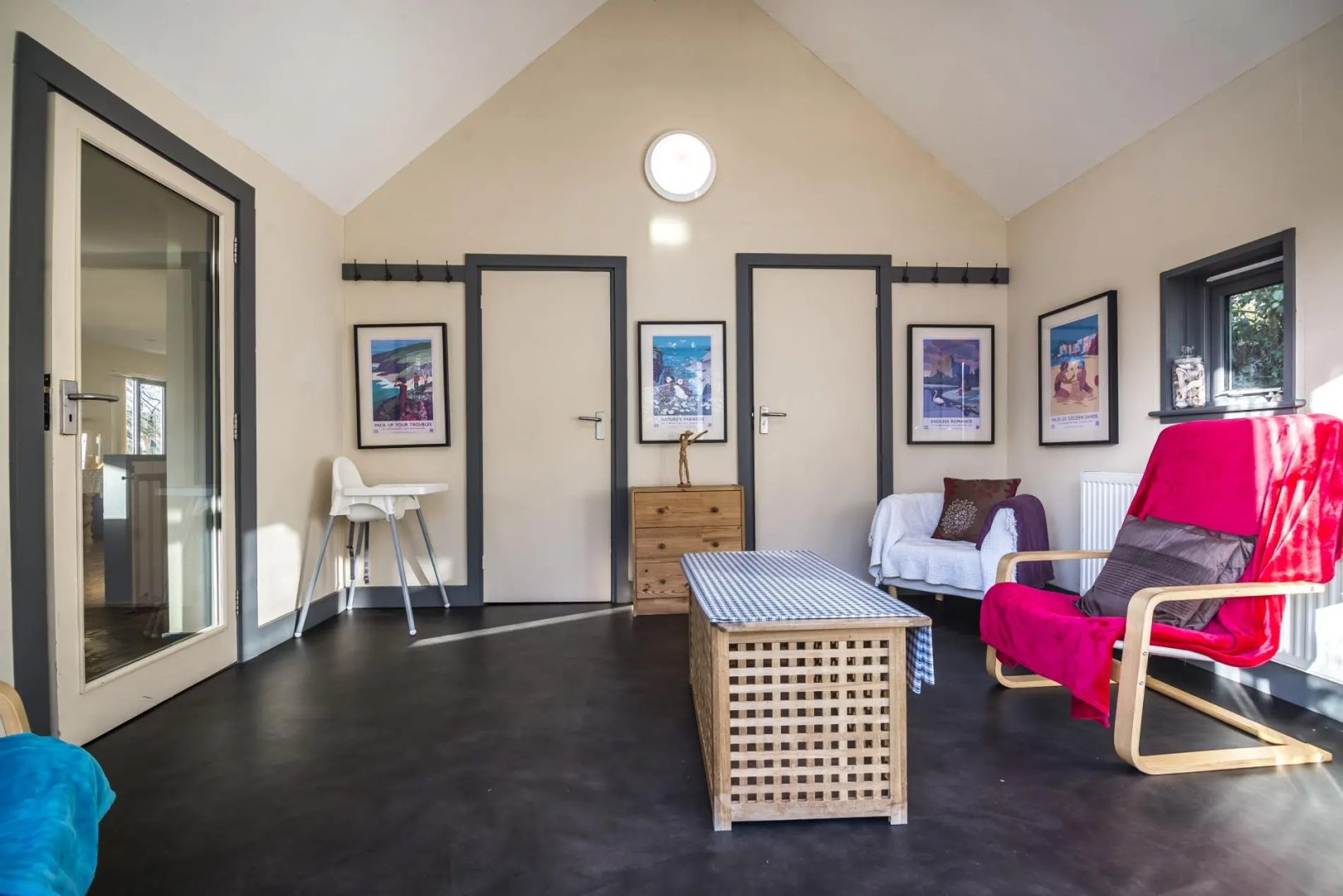 Rock Cottage - 3 Bedroom Holiday Home