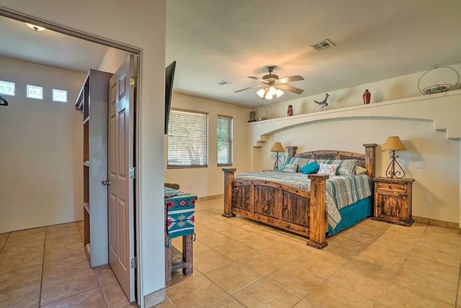 Rustic Las Cruces Escape - 2 Mi to Nmsu!