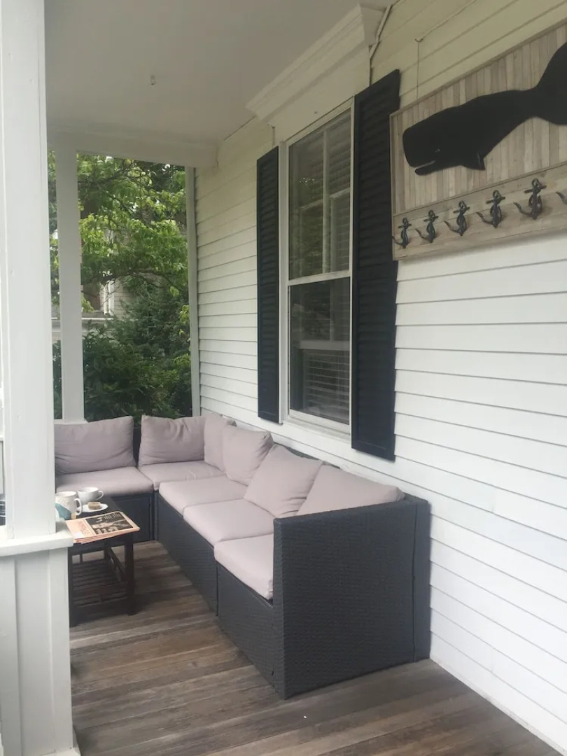 Captain Lawrence Inn