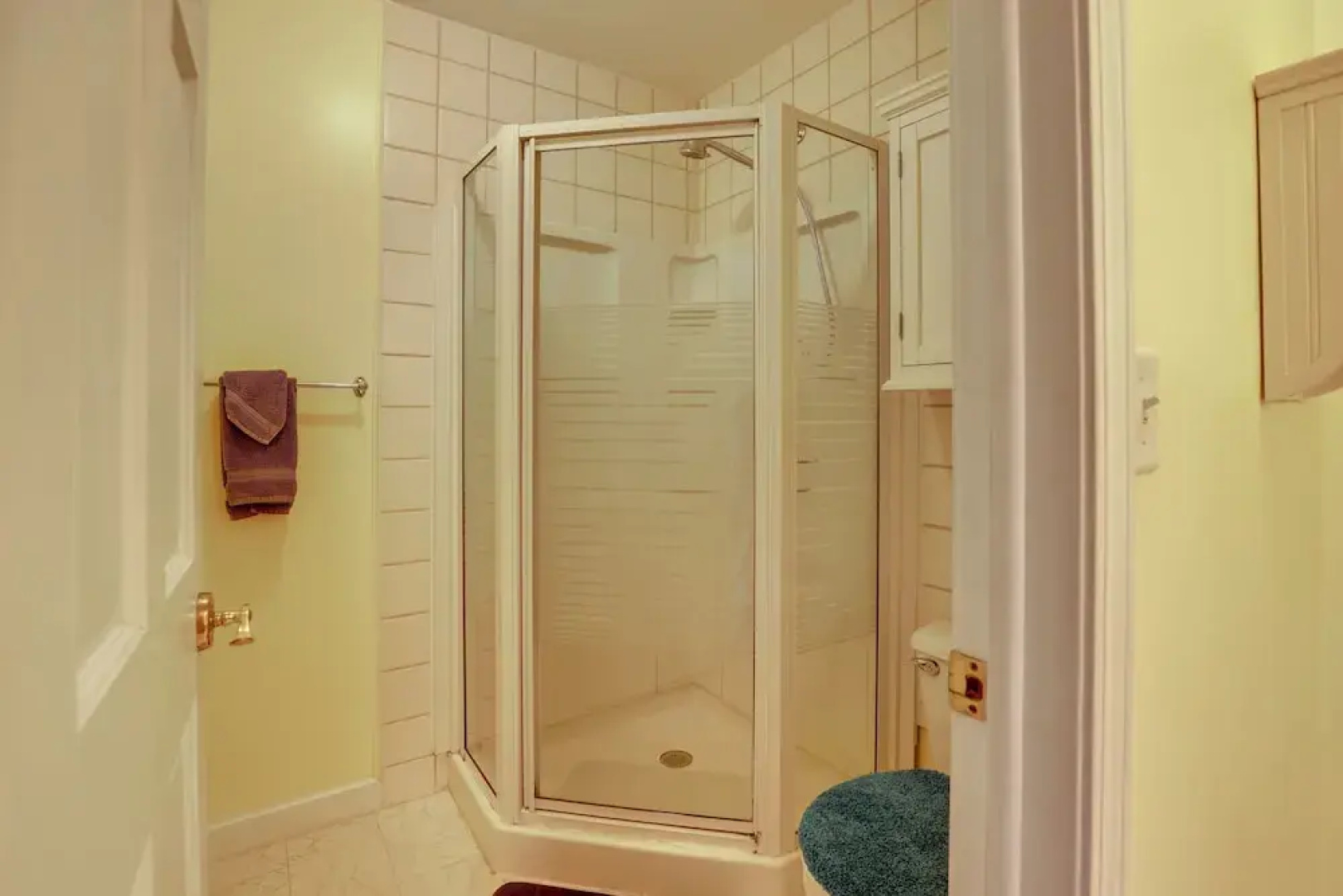 'lockes Glen' - Lakefront Geneva Getaway w/ Dock!