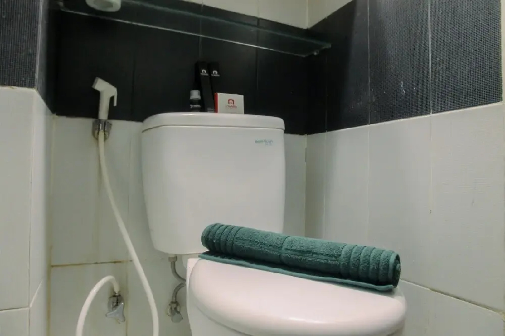 Compact and Artsy Studio Cinere Bellevue Apartment