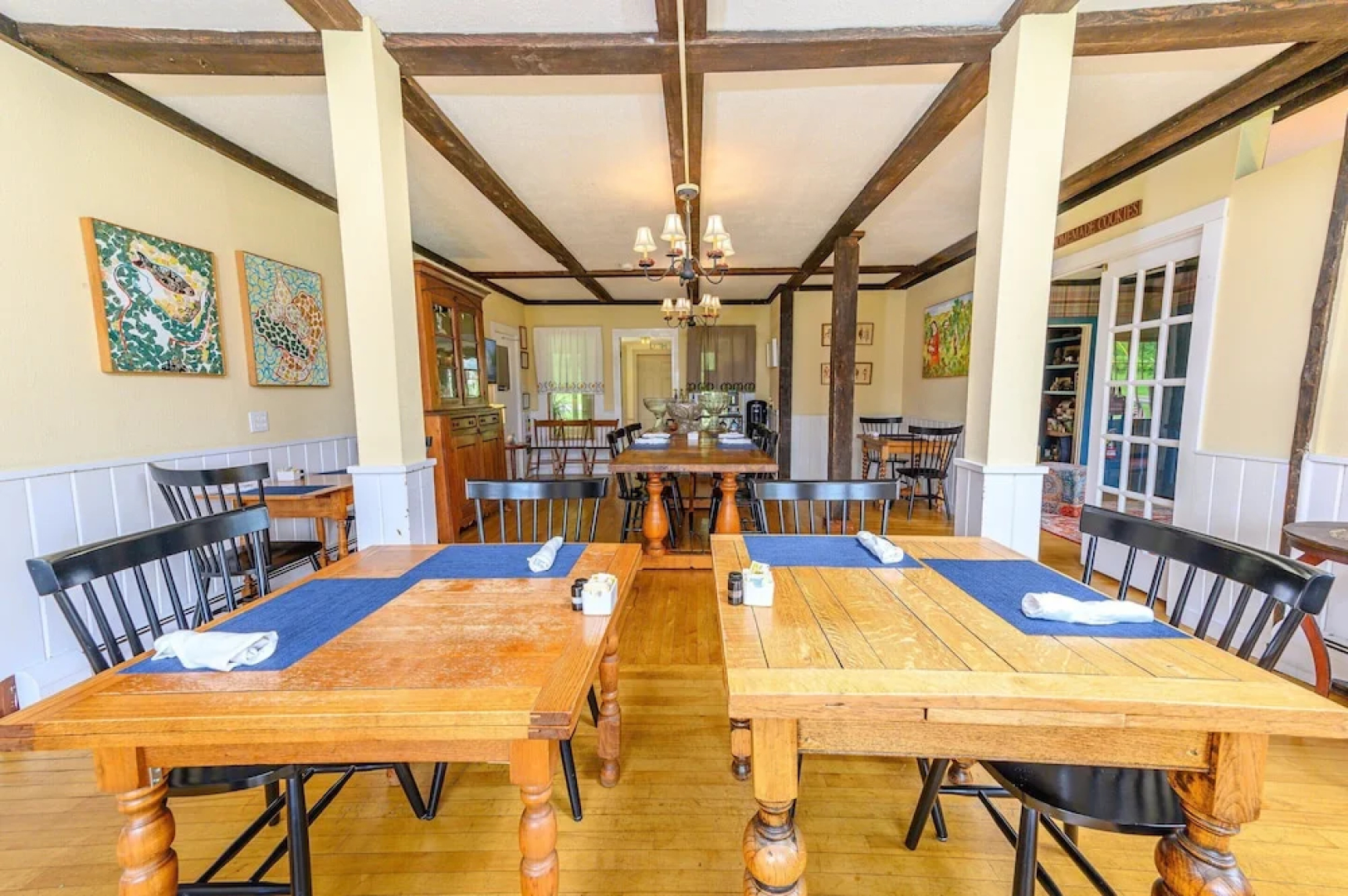 Brass Lantern Inn