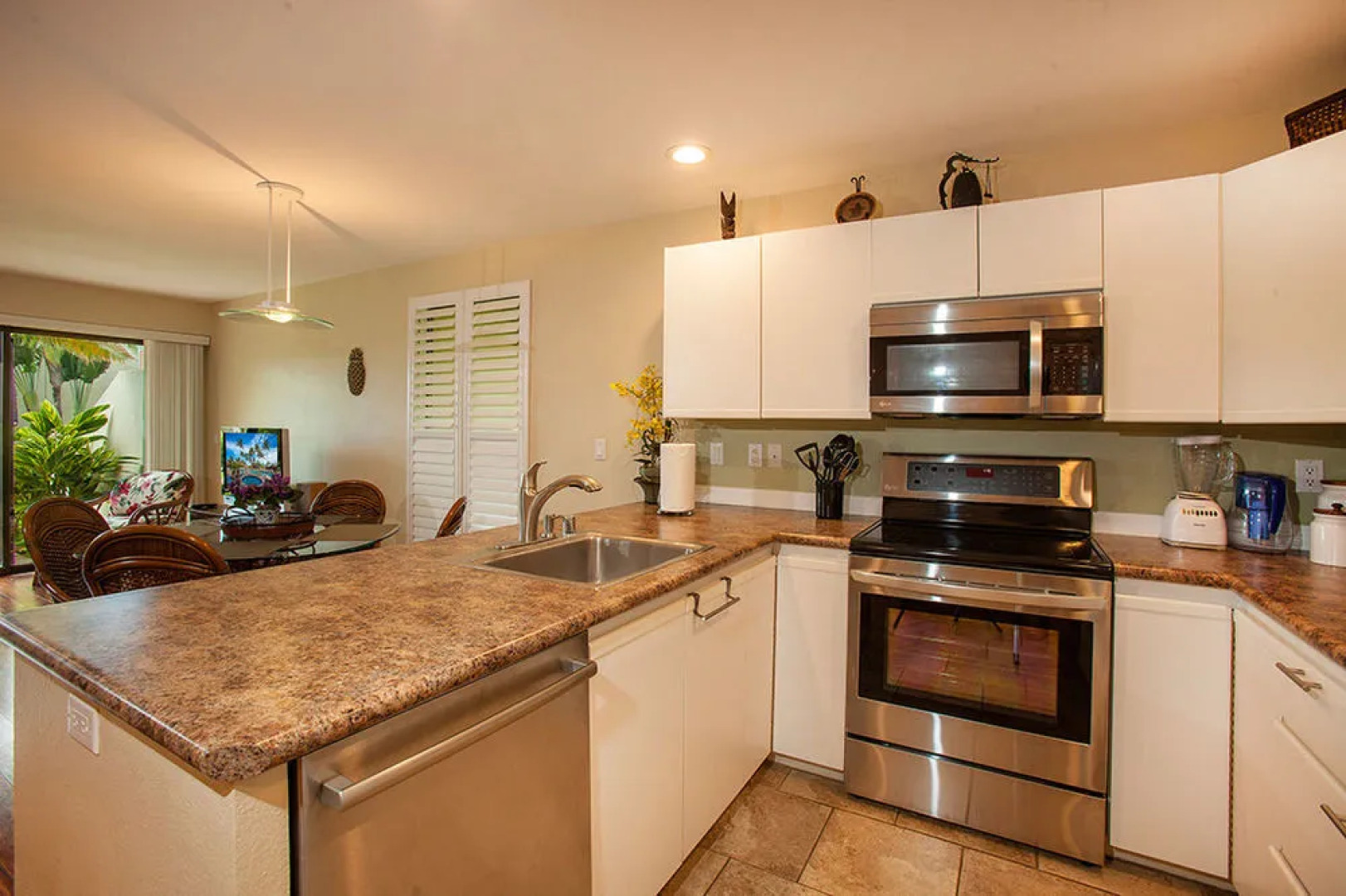 Maui Kamaole C-209 - 2 Br Condo