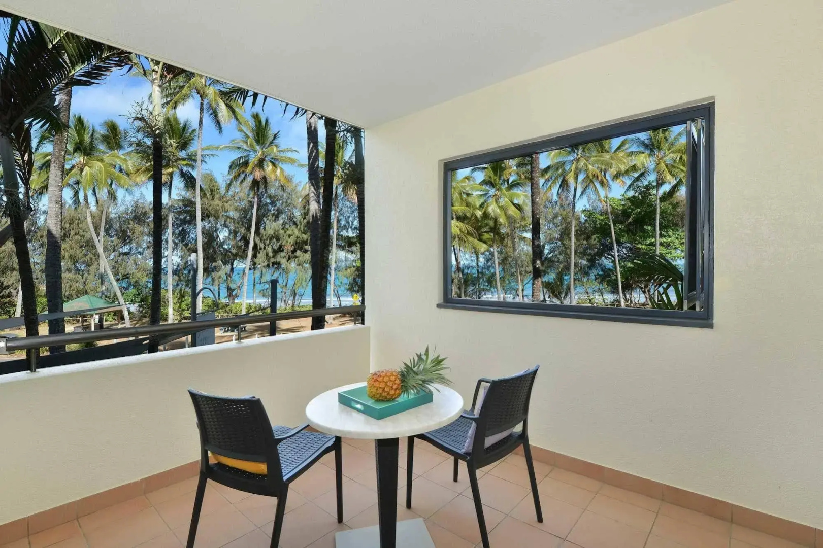 Seascape Holidays - Peninsula Apartments