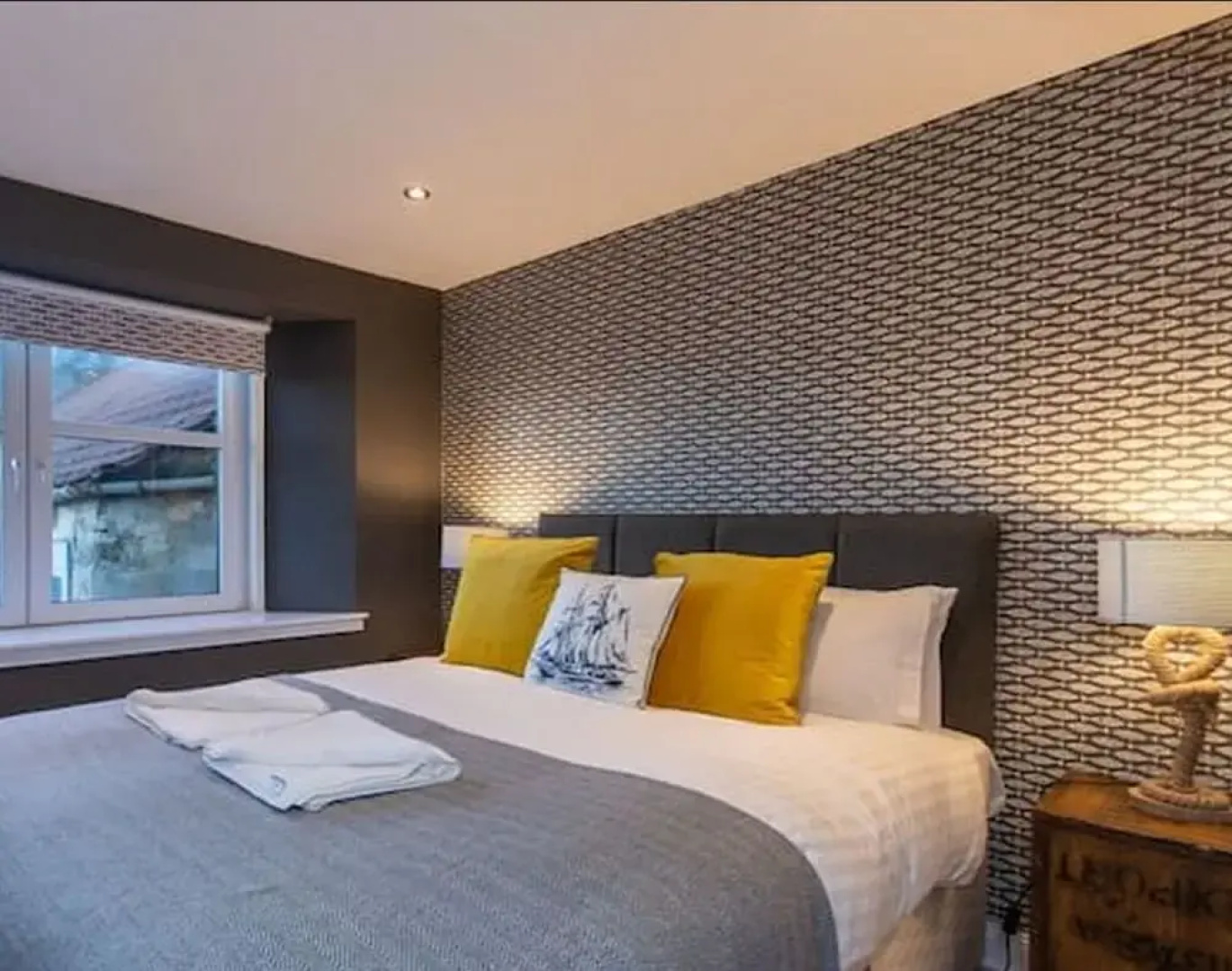 Captains Lookout - Cosy House With Sea Views