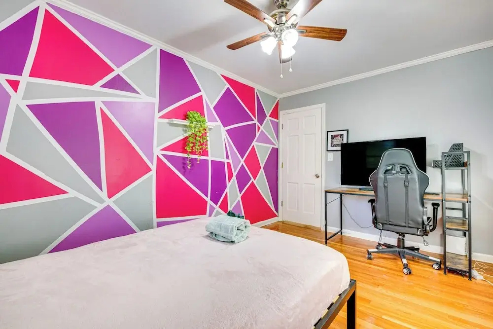 Spacious Home w/ Hot Tub, 14 Mi to Downtown Atl!