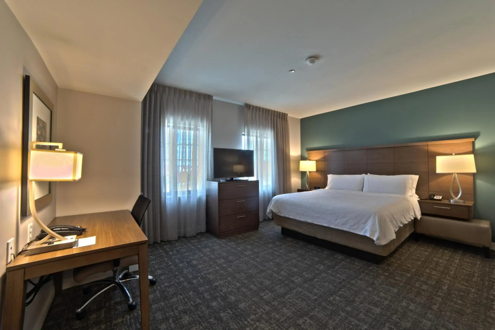 Staybridge Suites Houston - Humble Beltway 8 E by IHG
